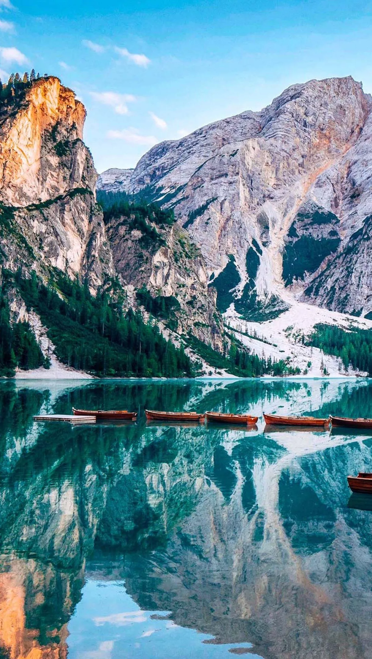 Pagser Wildsee in Italy Wallpaper 4k HD