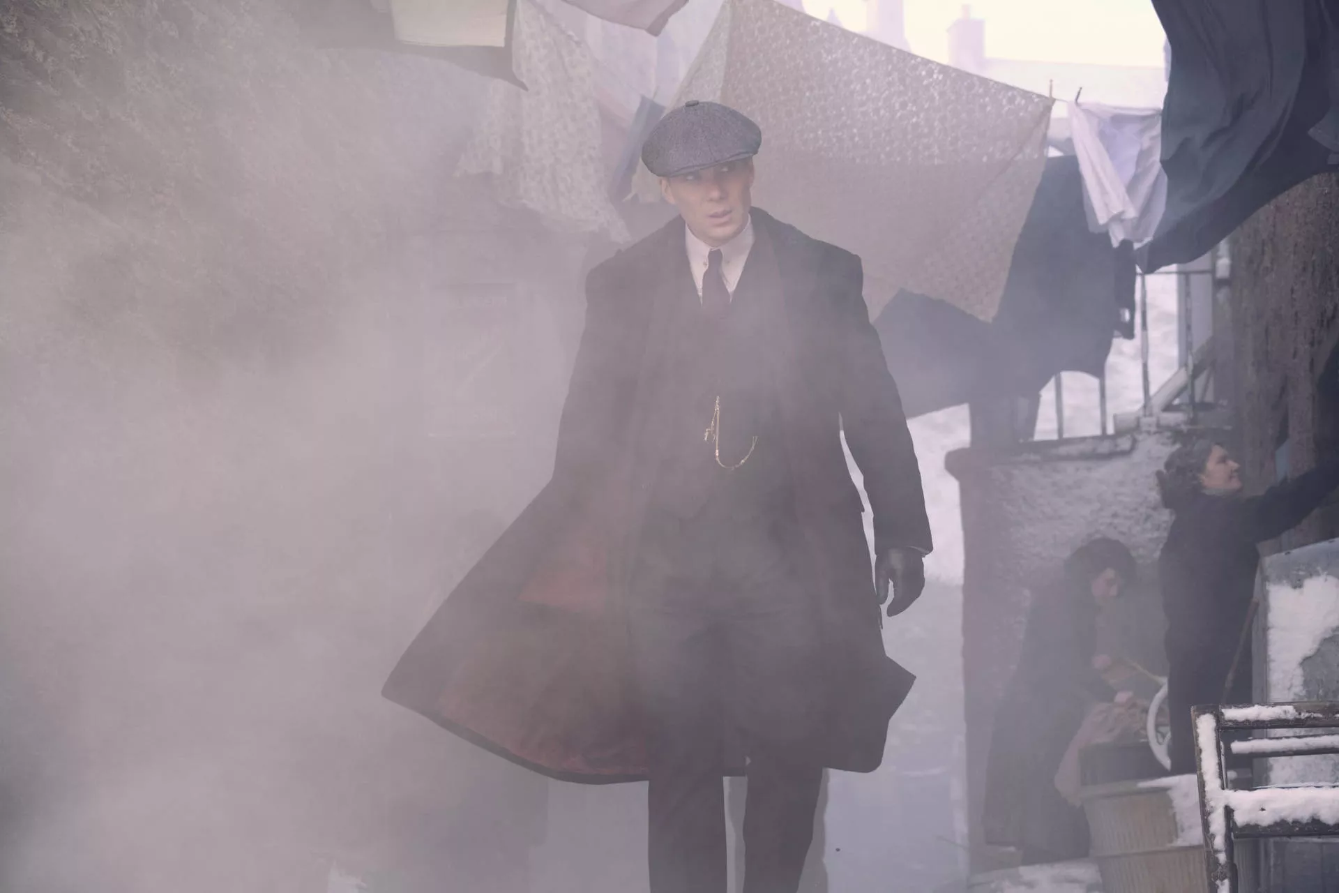 Tommy Shelby 4k Smoke Wallpaper