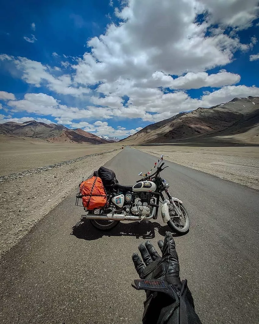 Ladakh bike HD wallpaper