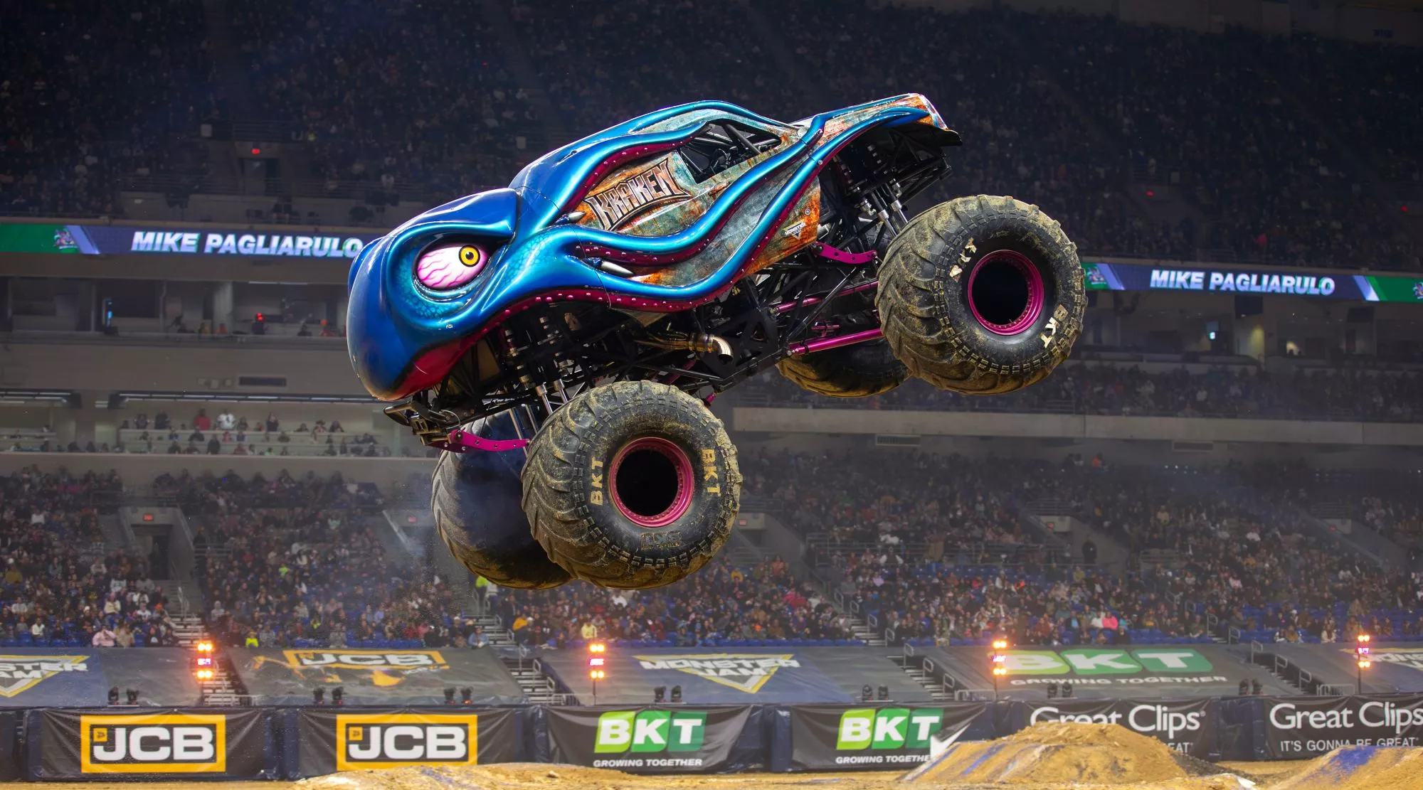 Kraken. Trucks and Drivers. Monster Jam®