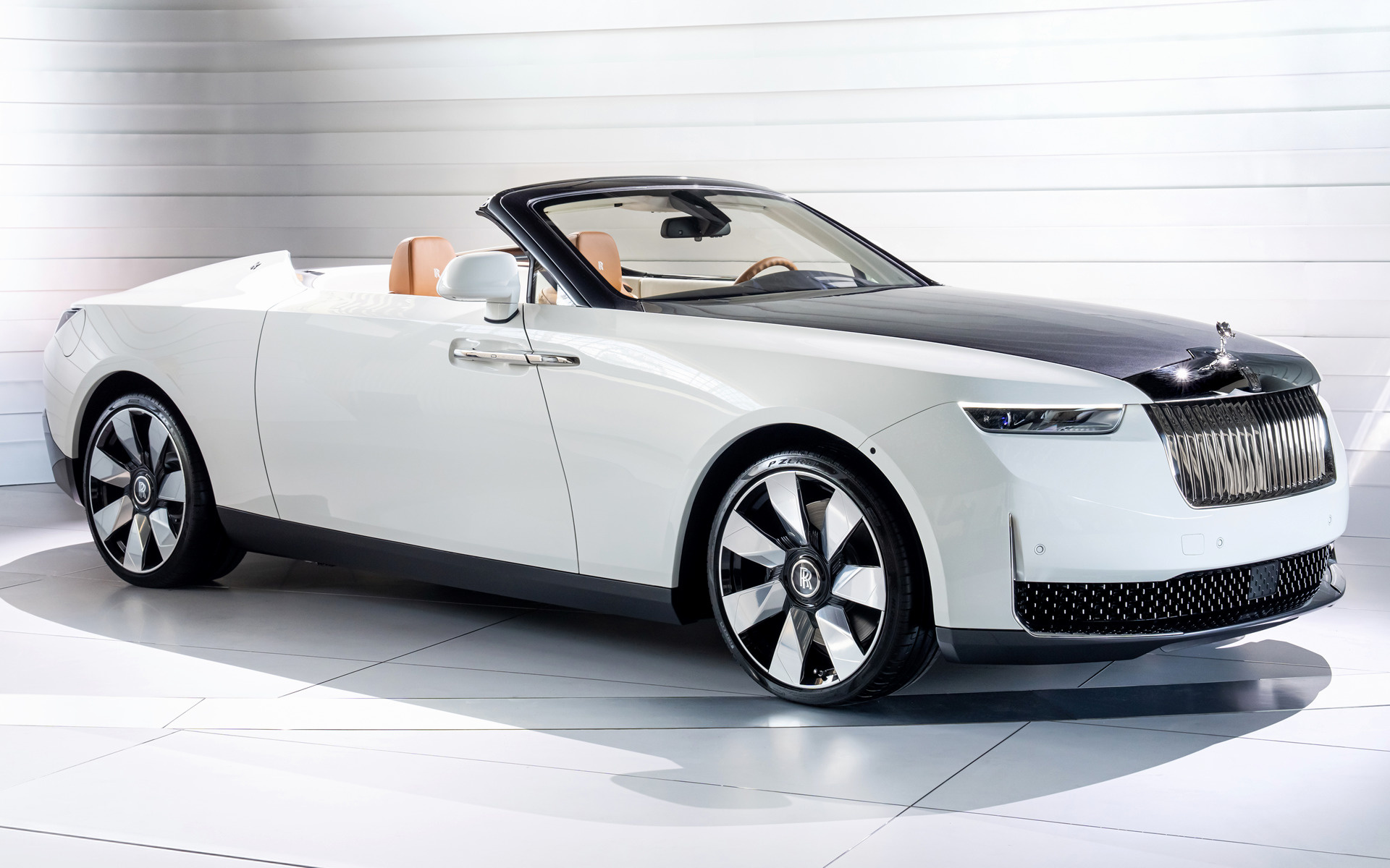 2024 Rolls Royce Arcadia Droptail