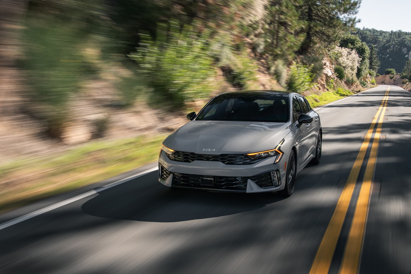 2025 Kia K5 Photo & Videos