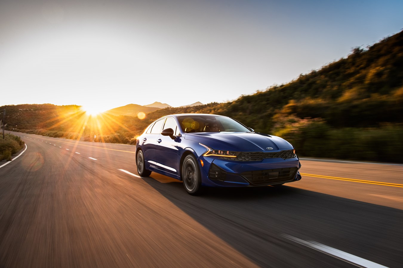 Kia K5 Photo & Videos