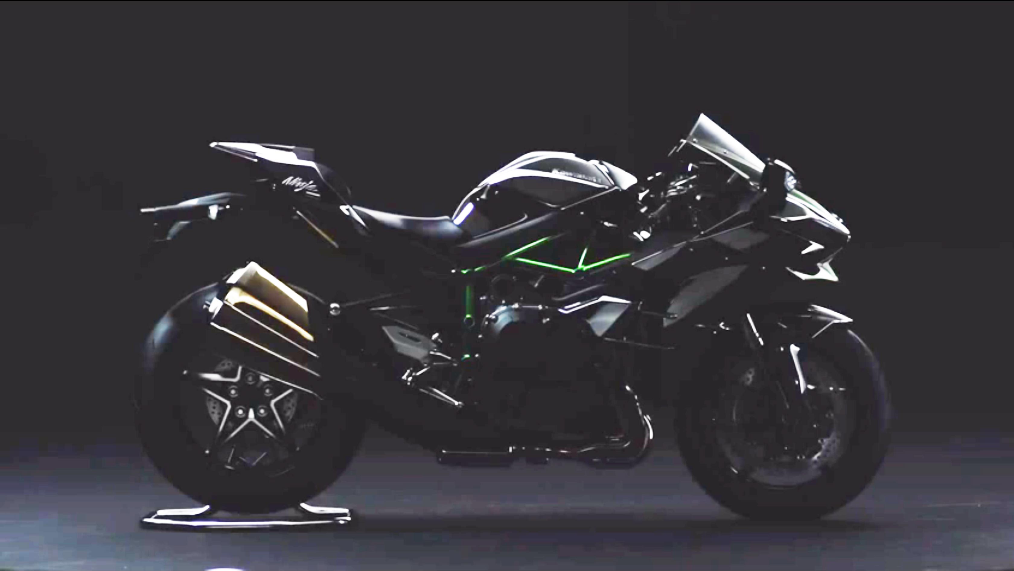 Kawasaki Ninja H2 Street Bike
