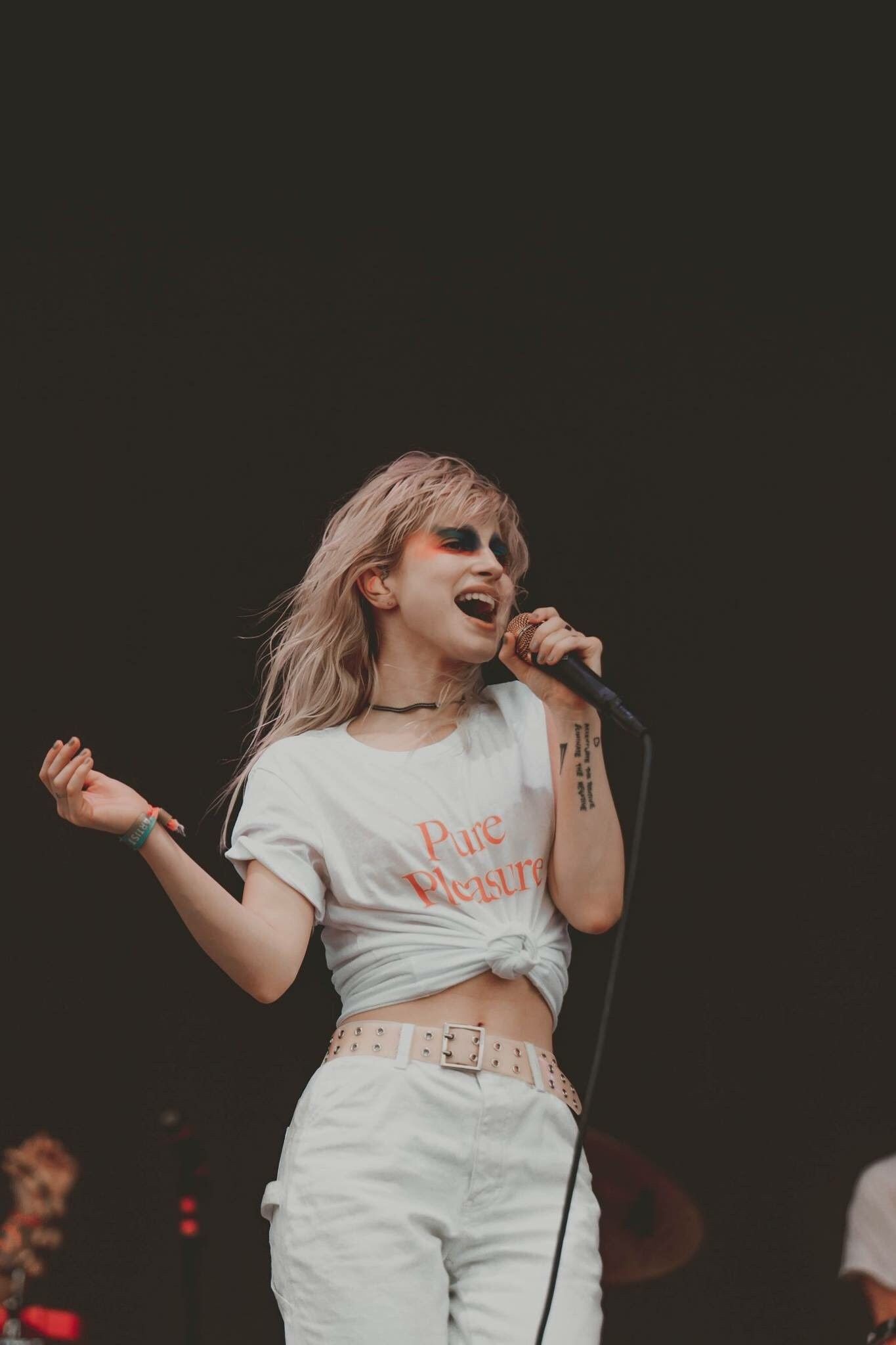 Live Hayley Williams from Paramore
