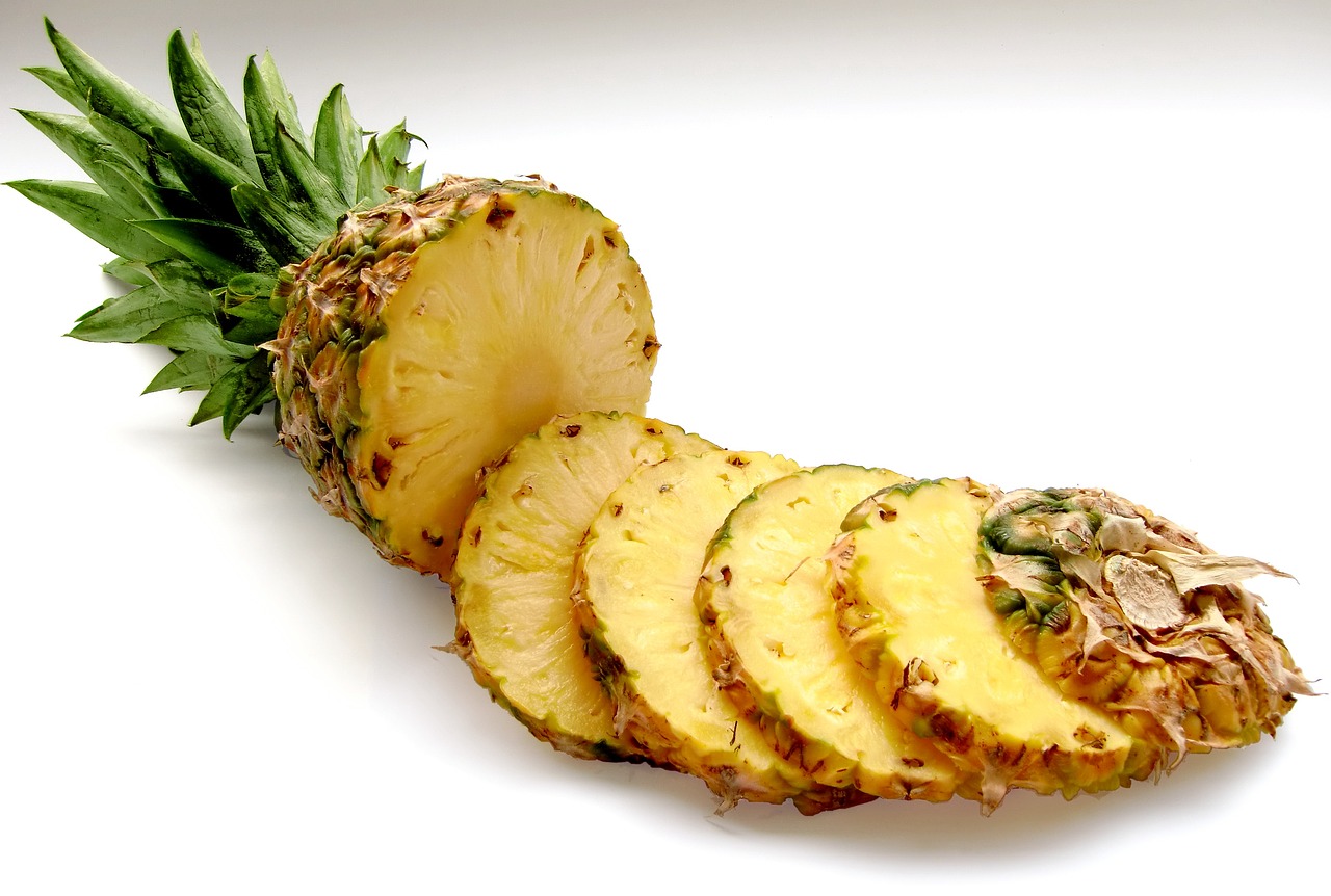 1,Free Pineapple & Fruit Image