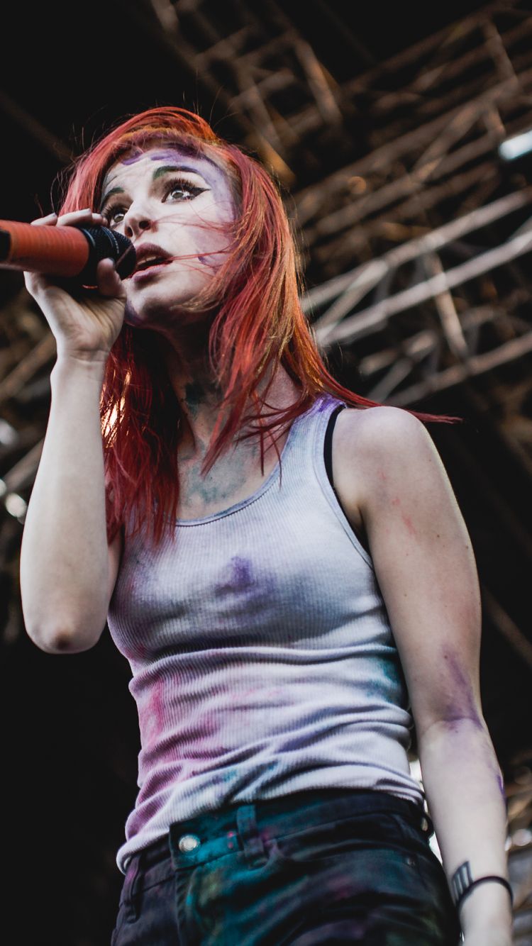 Hayley Williams Live Performance