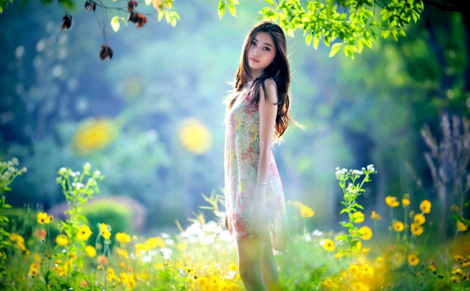 Chinese Woman Picture