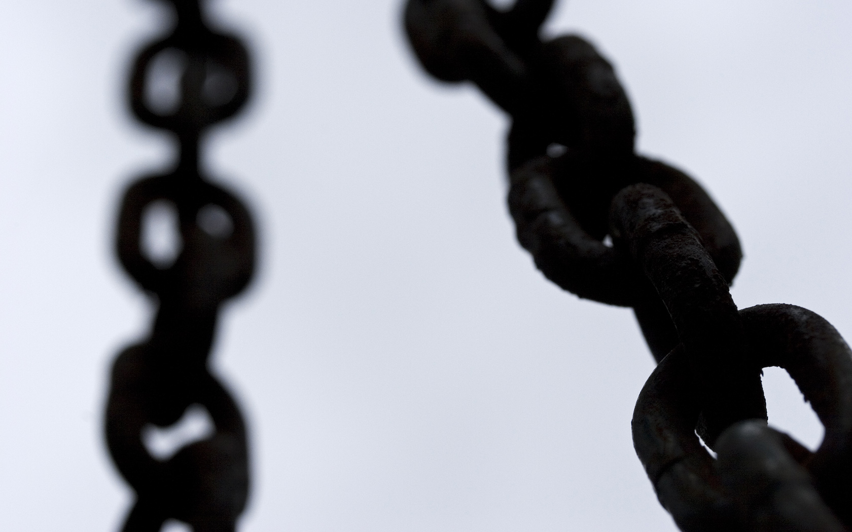 HD Wallpaper: Intricate Chains in Focus