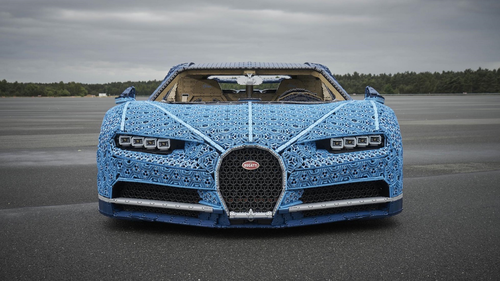 Bugatti Chiron Emerge from LEGO Bricks