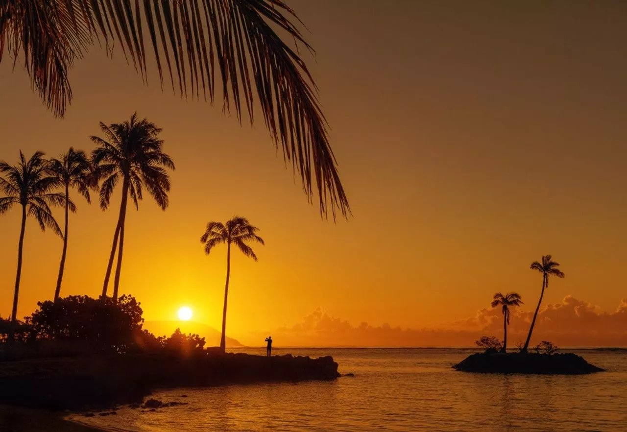 Sunrise at Kahala Beach, Wai_alae Beach