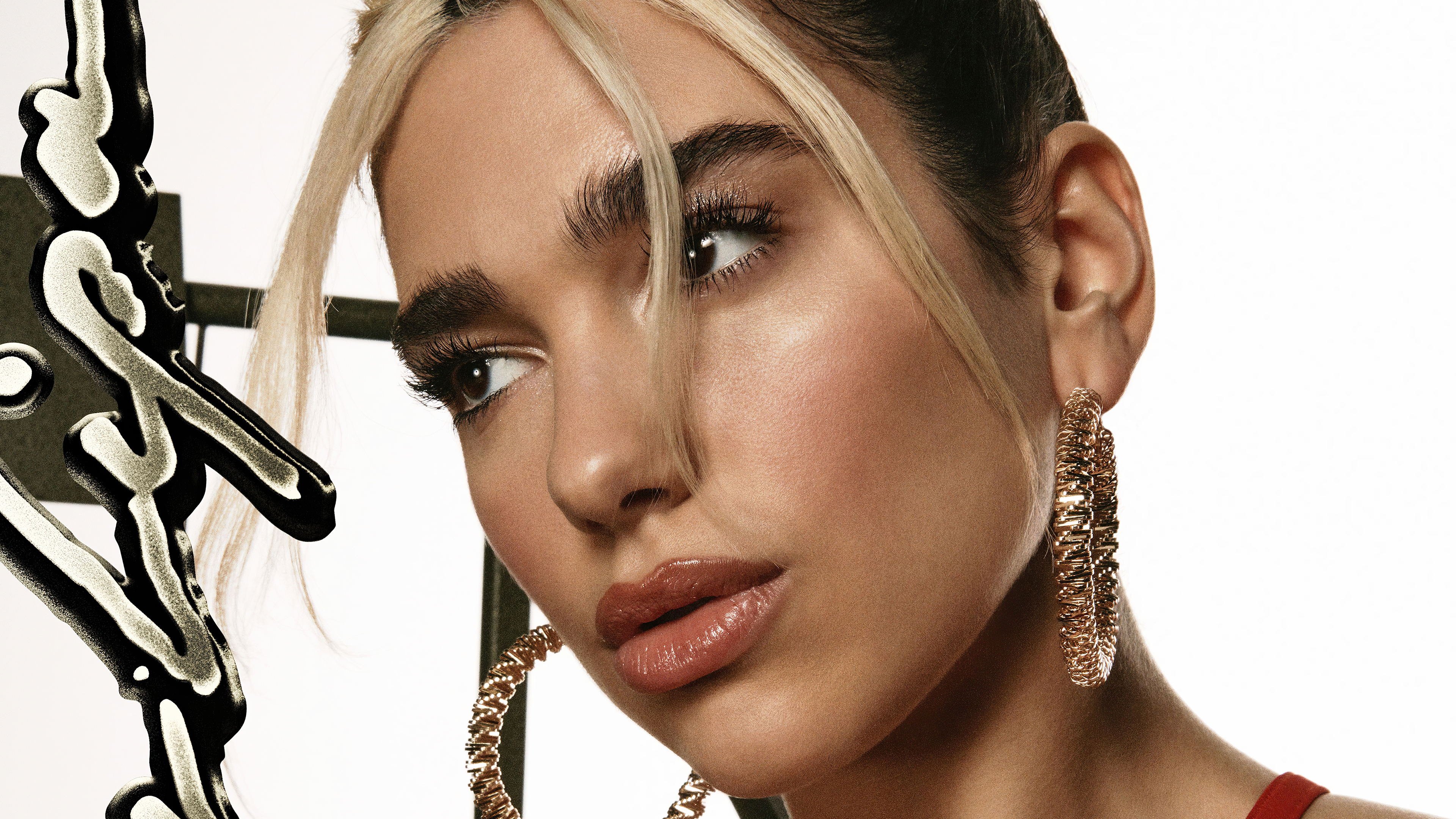 Download Close Up English Earrings Face