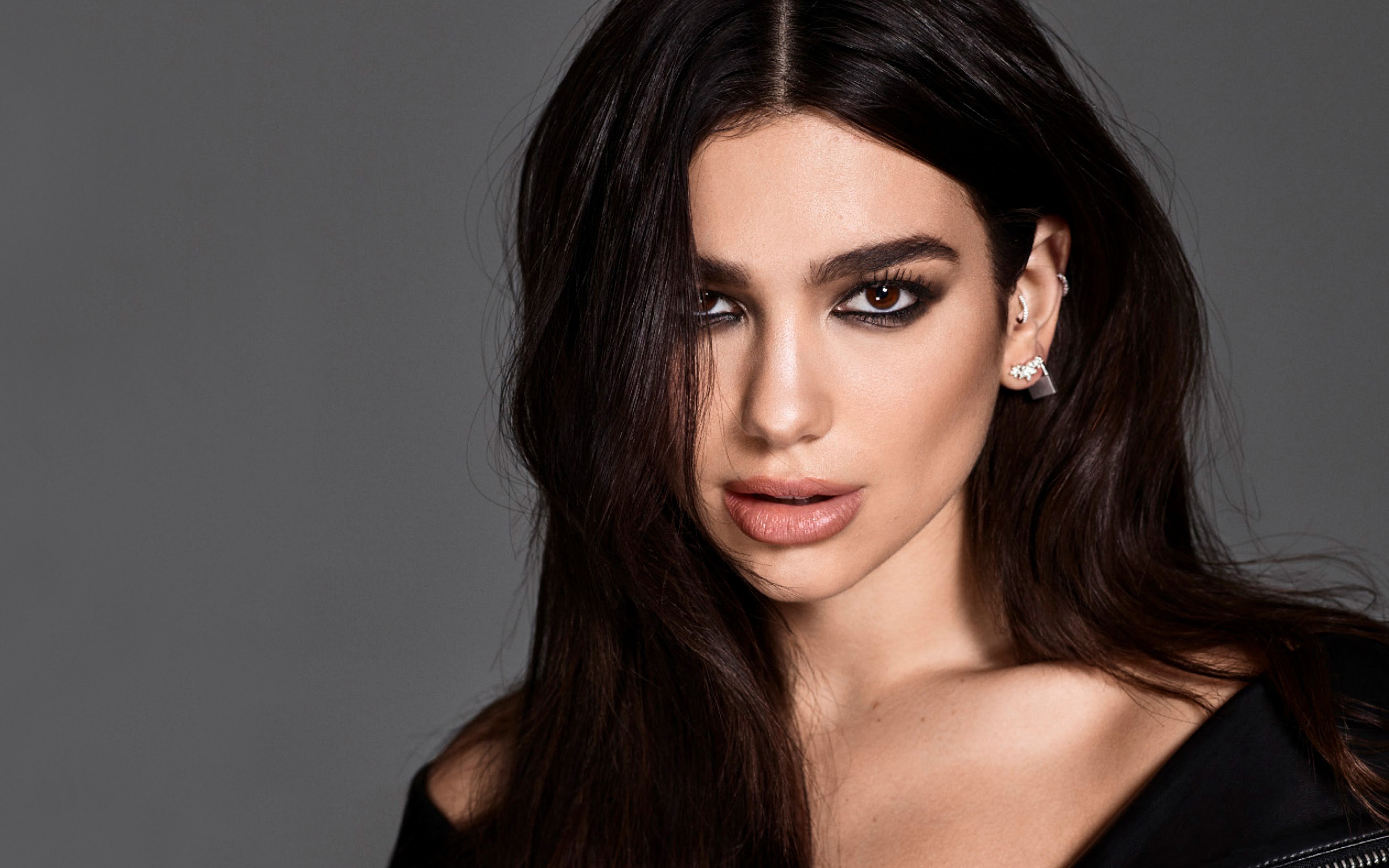 Dua Lipa 4K Wallpaper