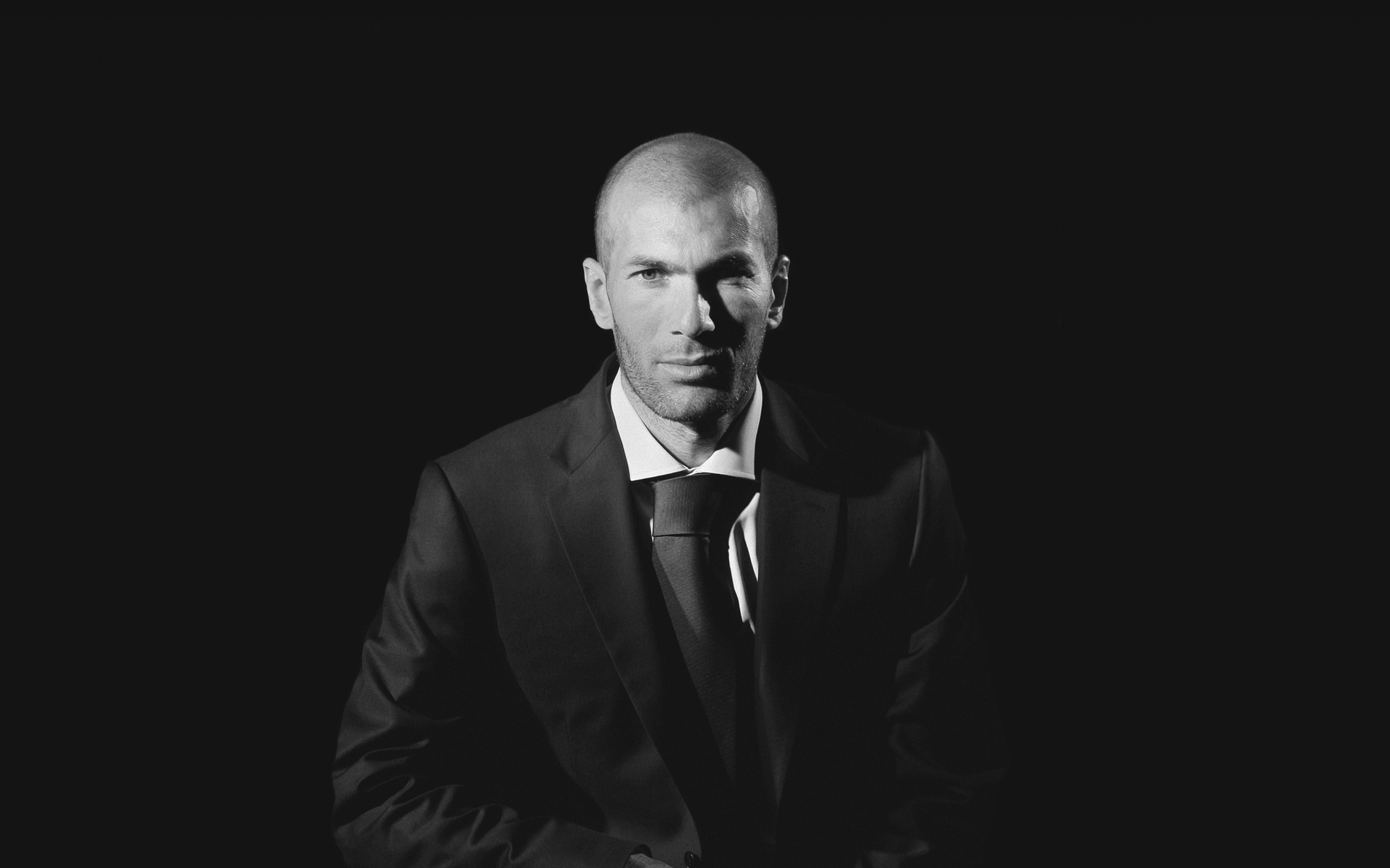 Zidane Real Madrid Soccer Dark