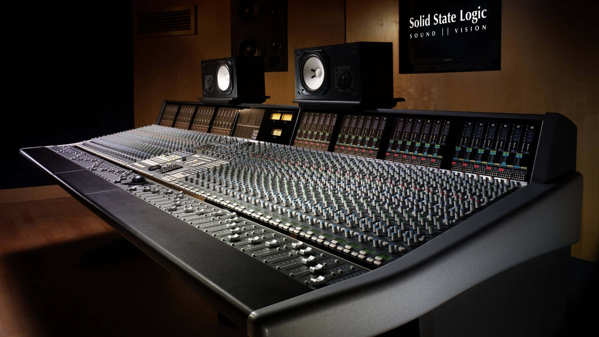 Professional Audio Mixing Console