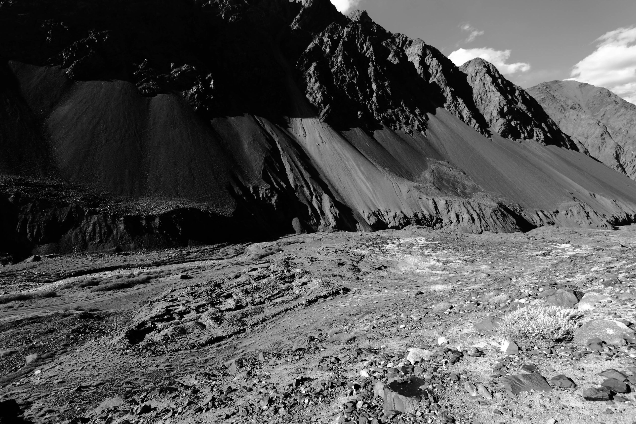 Pamir Mountains photo wild