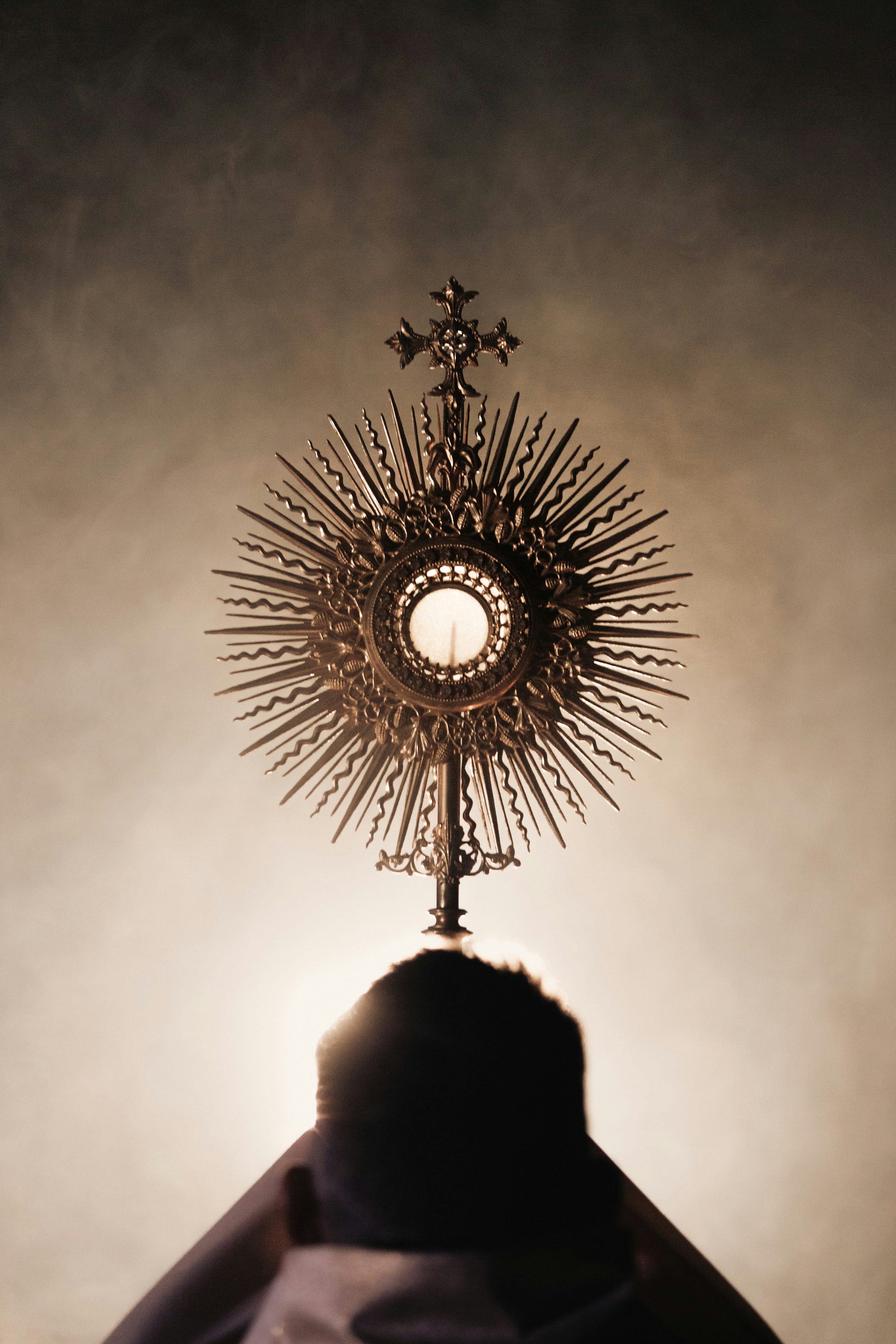 45,Monstrance Picture. Download