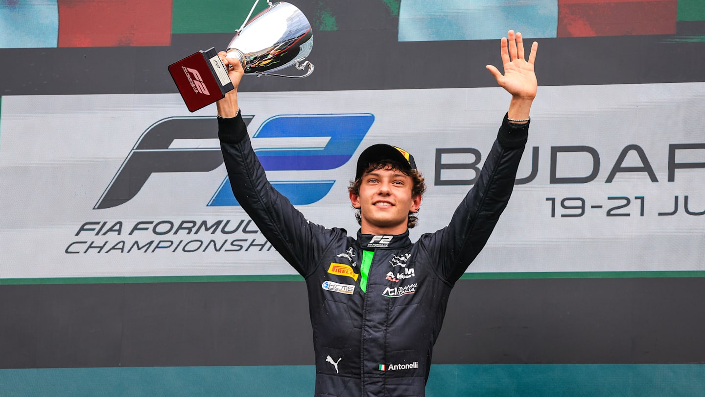 F2: Andrea Kimi Antonelli storms