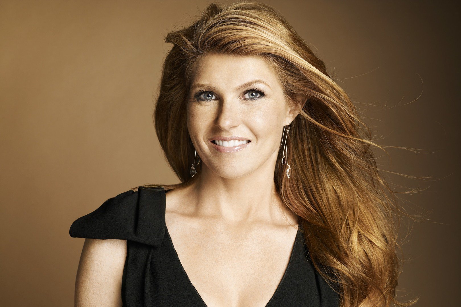 Hero Wallpaper على X: connie britton