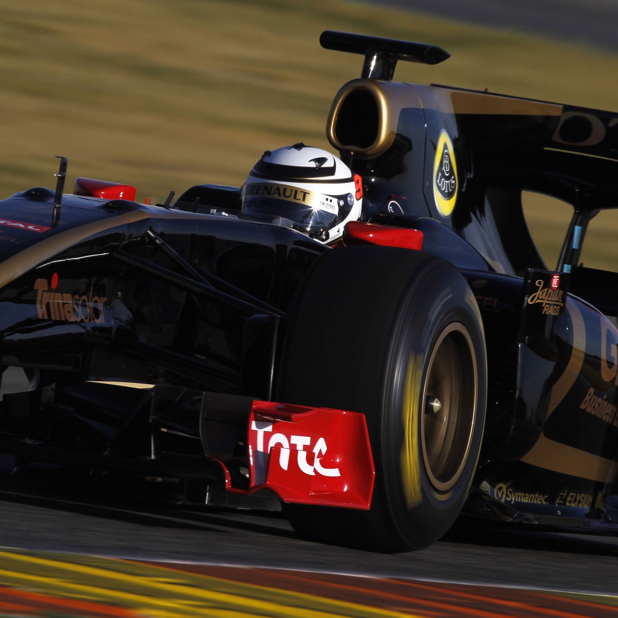 F1 Racing iPad Air Wallpaper Free Download