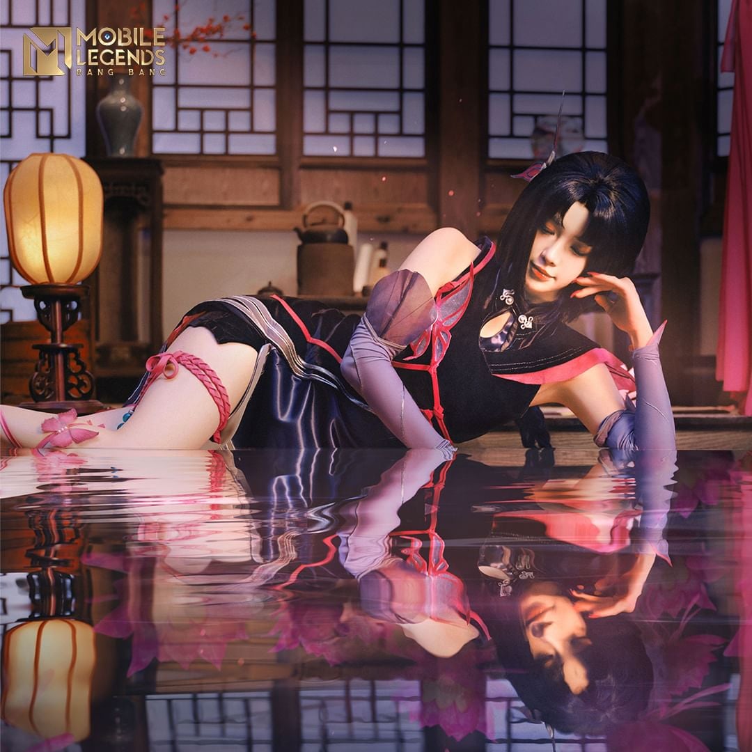 grace adorning your wallpaper