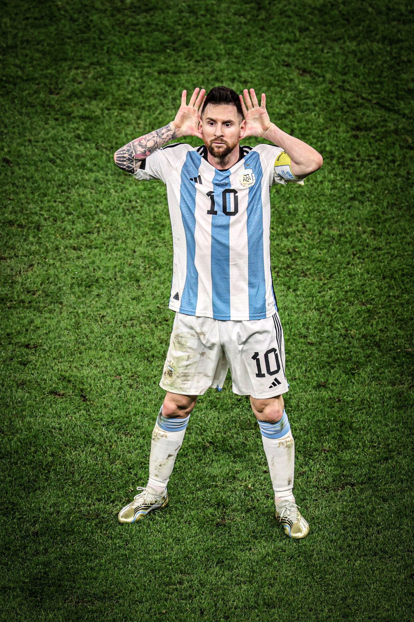 Drop a Lionel Messi Picture