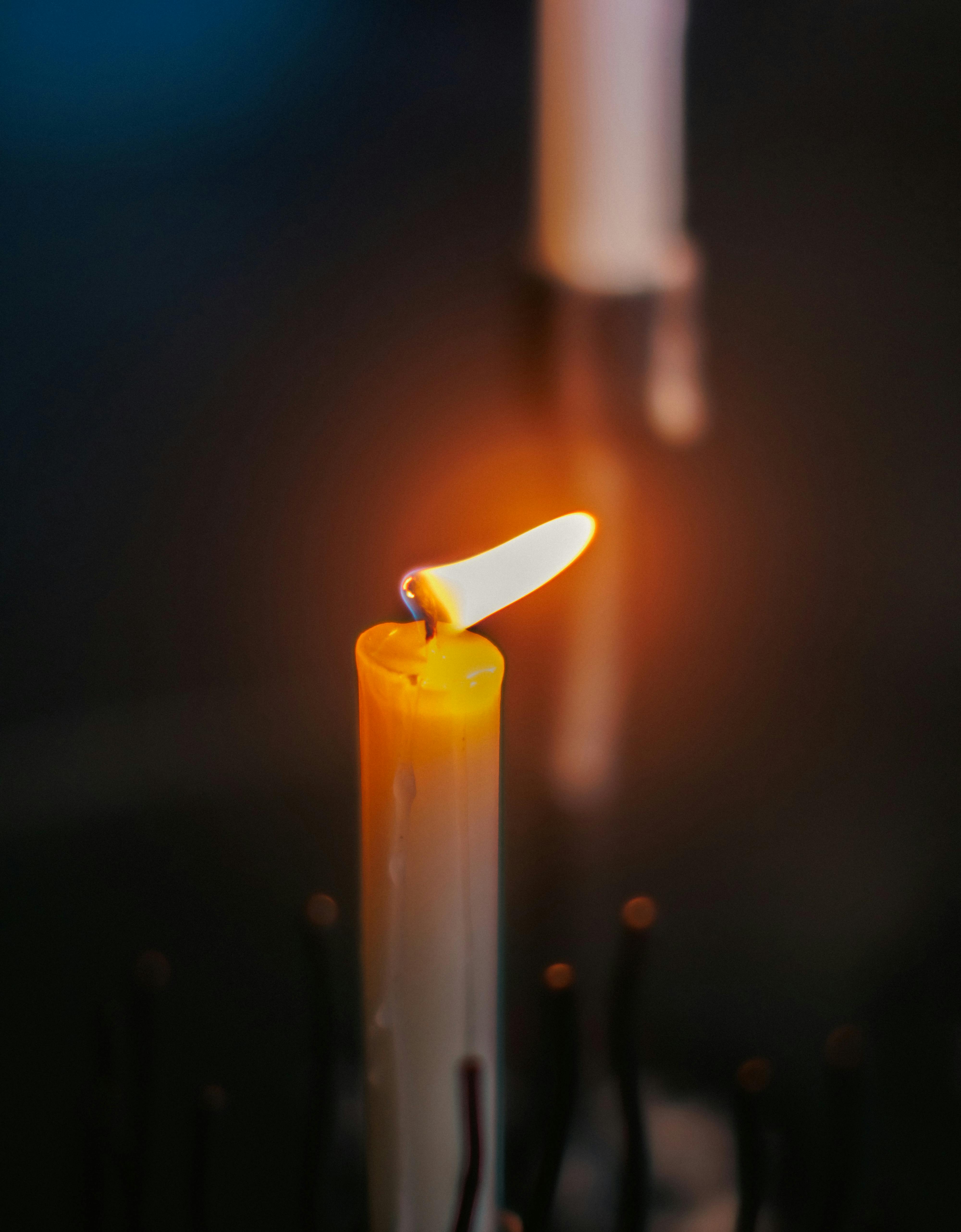 Vertical Candle Burning · Free