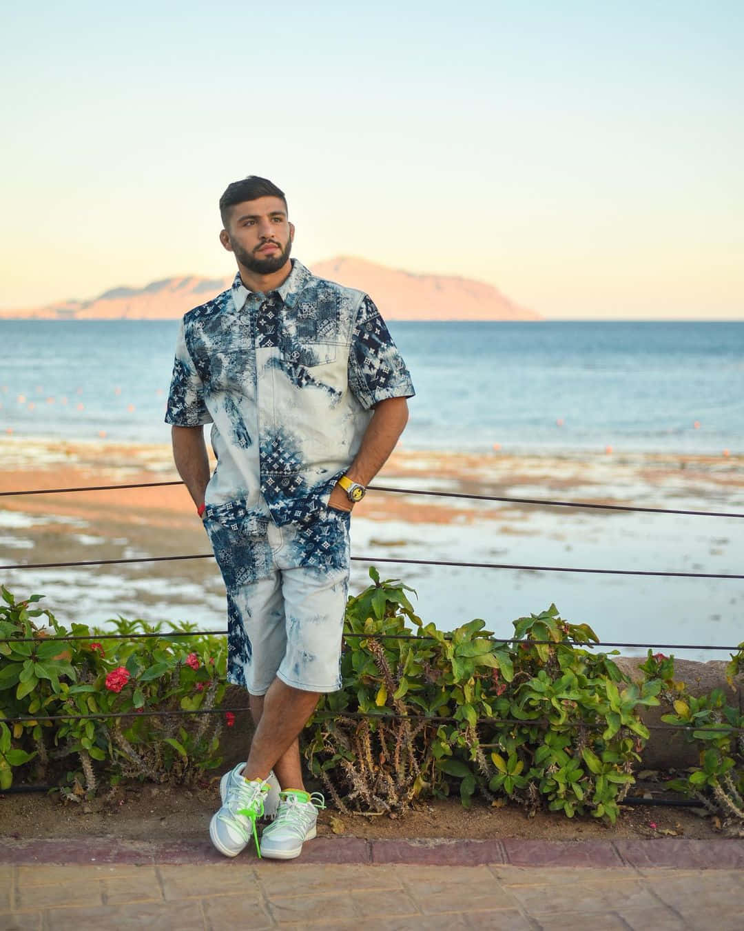 Beach Under Dreamy Sky Wallpaper