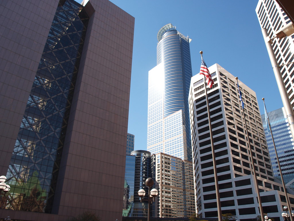 Capella Tower above the skyline. Randy