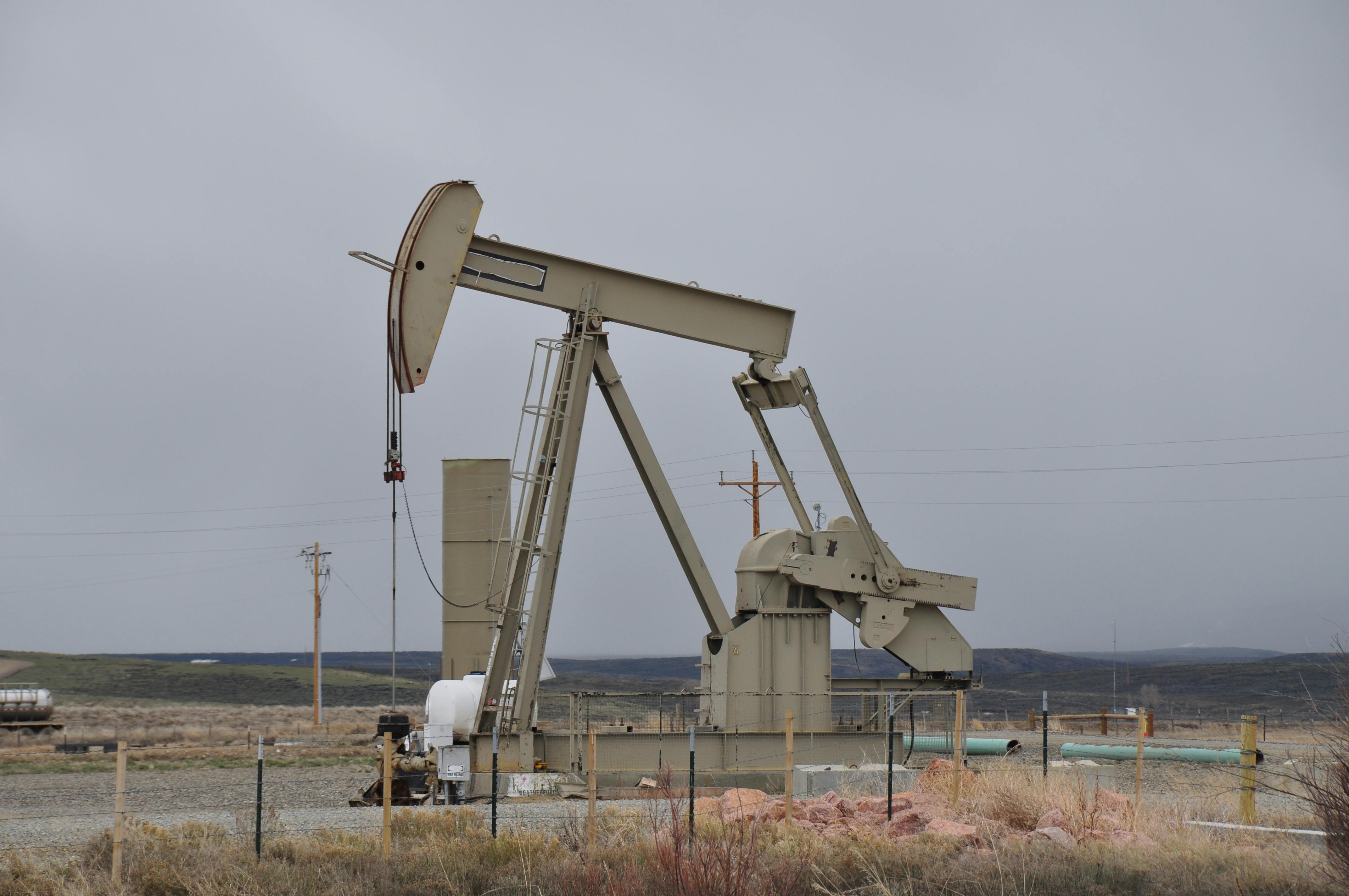 Oil Well Photo, Download The BEST Free