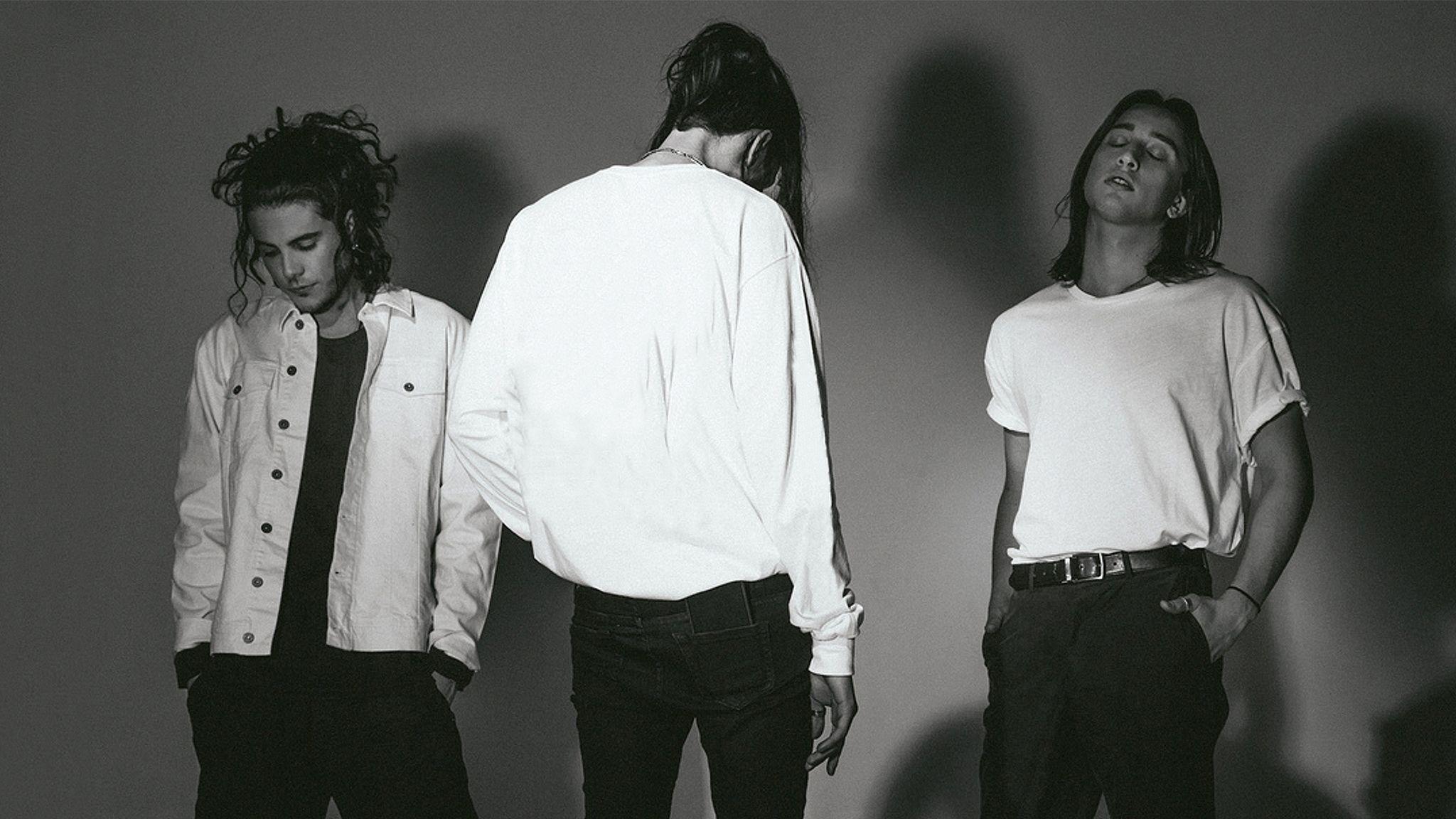 Chase Atlantic Desktop Wallpaper
