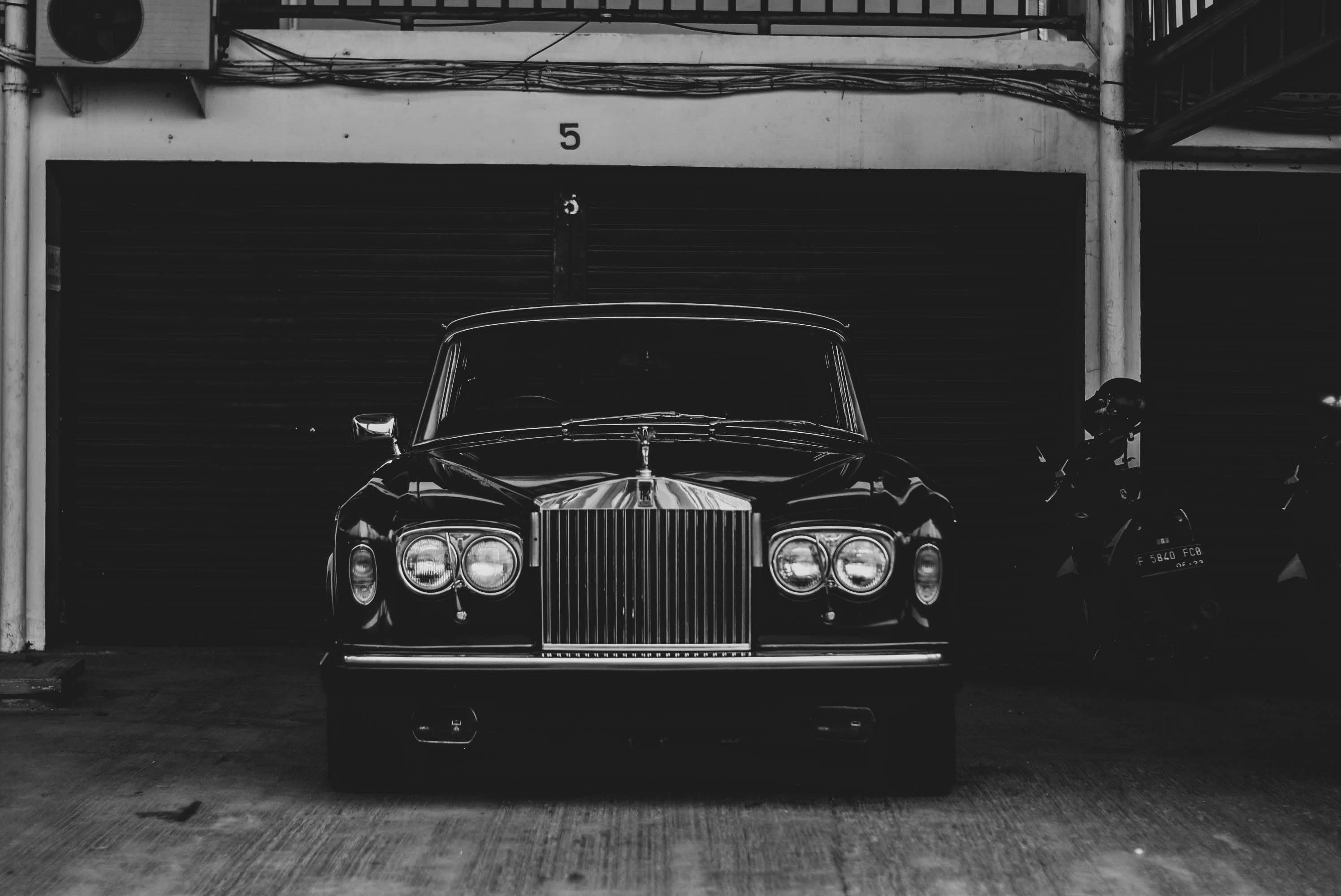 Rolls Royce · Free