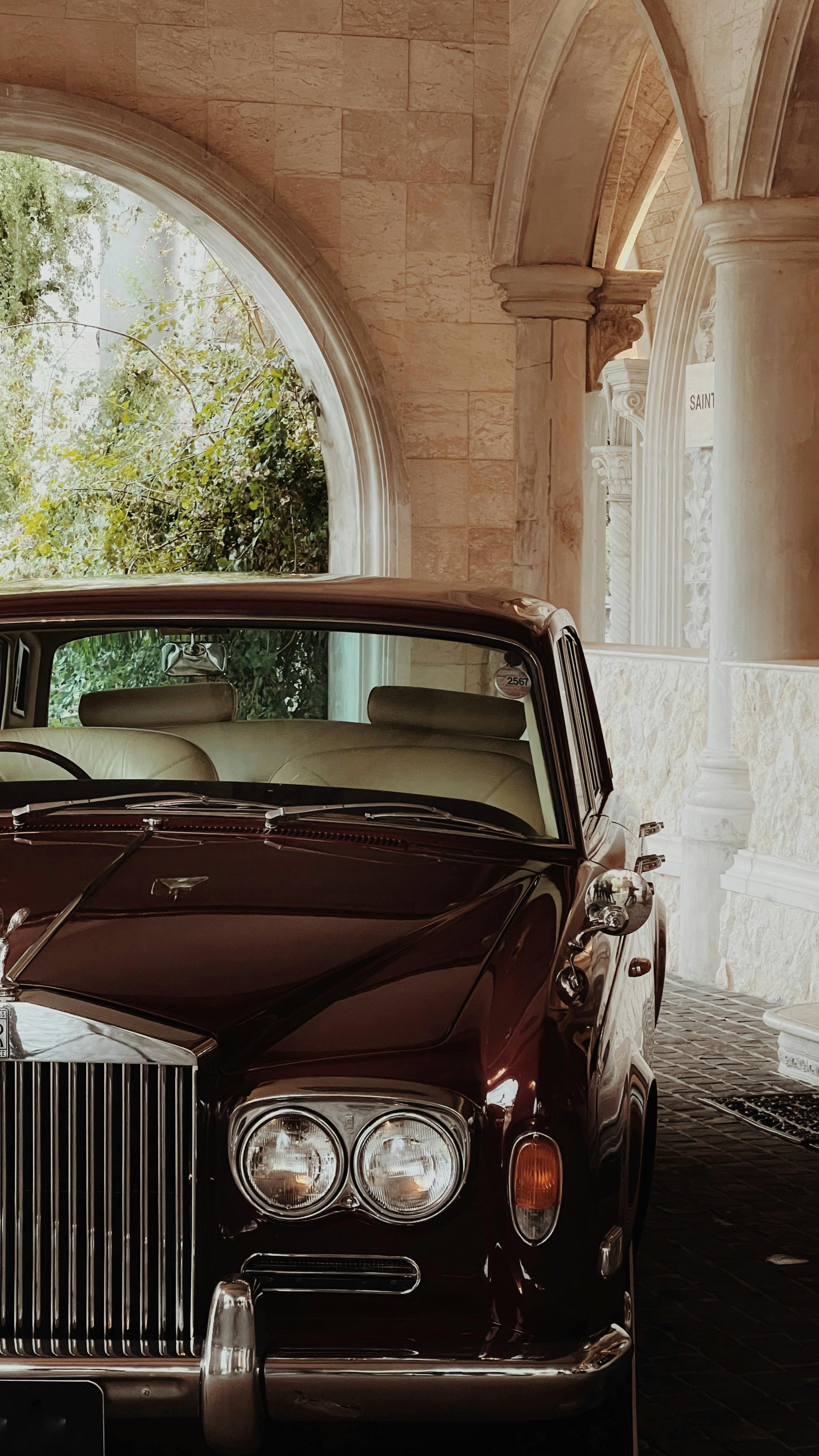 Classic Luxury Car Rolls Royce