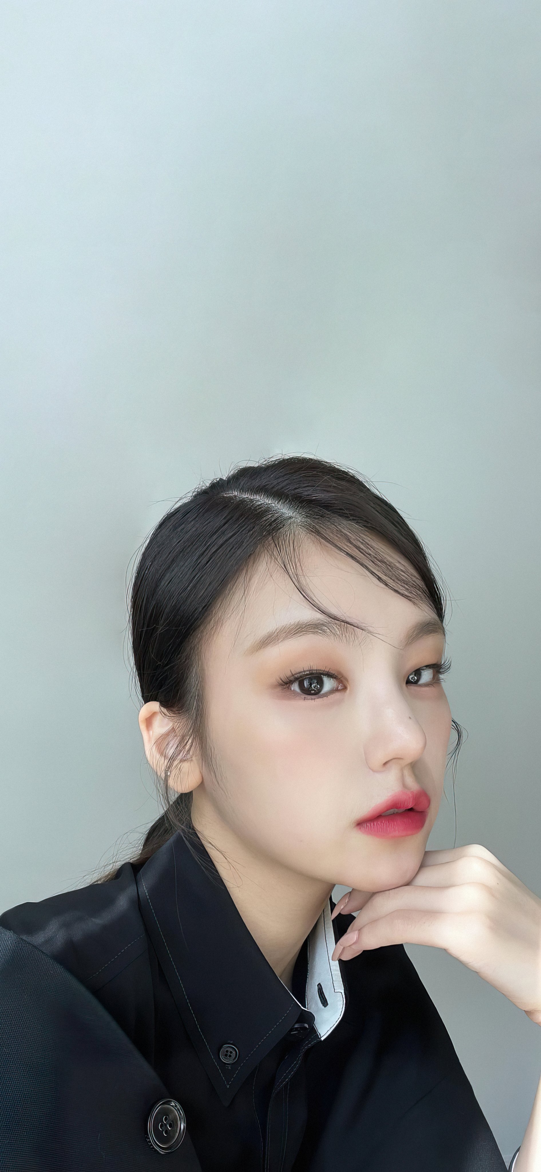 yeji lockscreen wallpaper extended