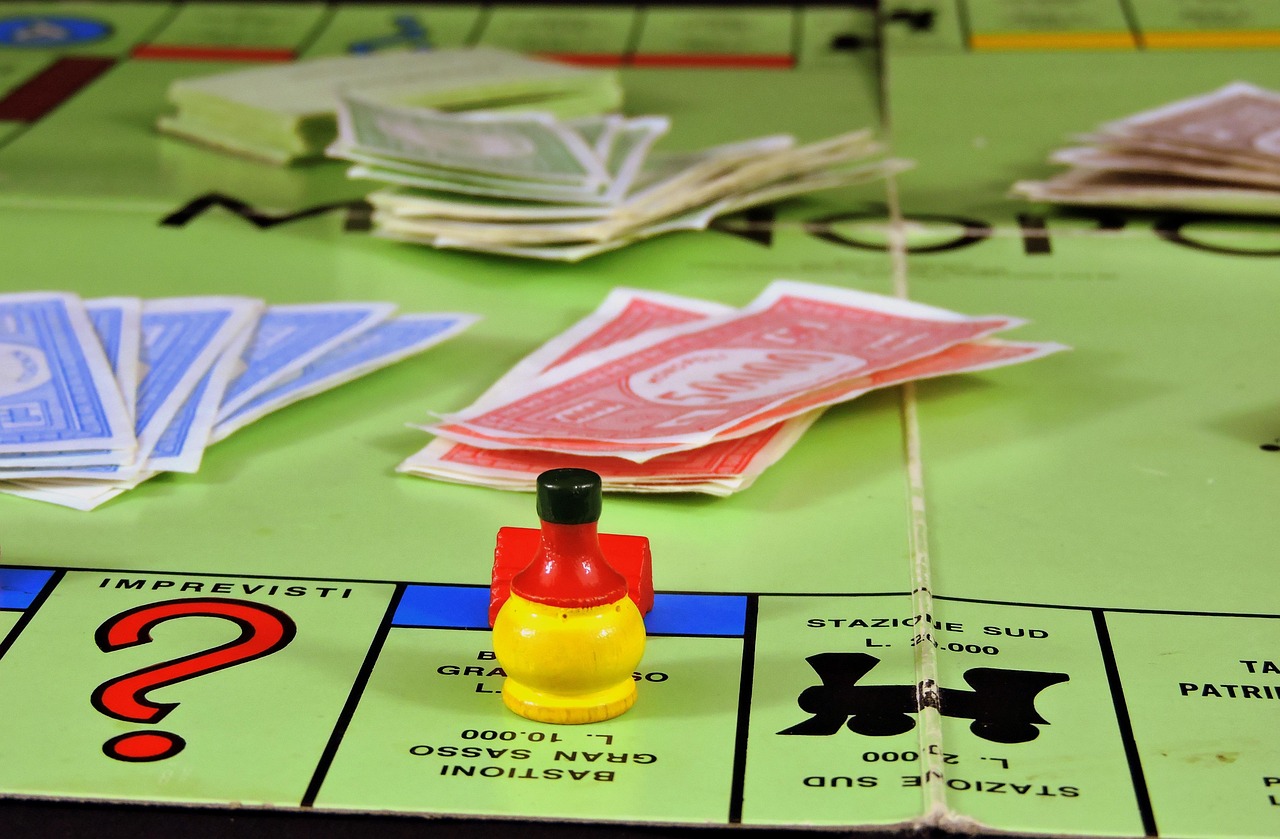 Play Board Game Monopoly photo