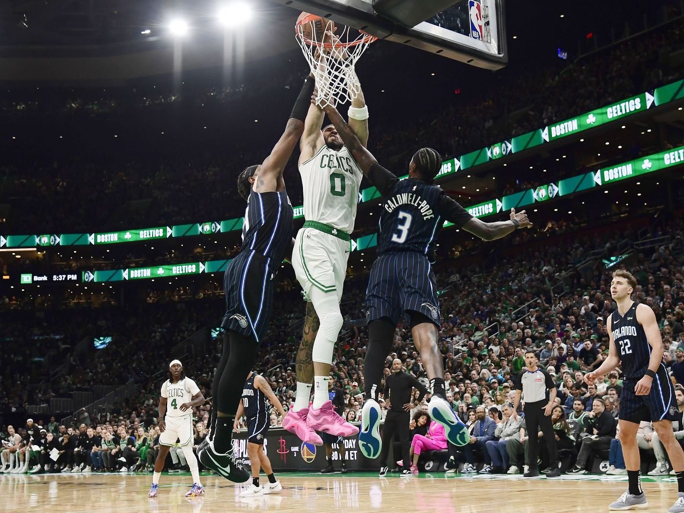Kentavious Caldwell Pope Reacts To Al