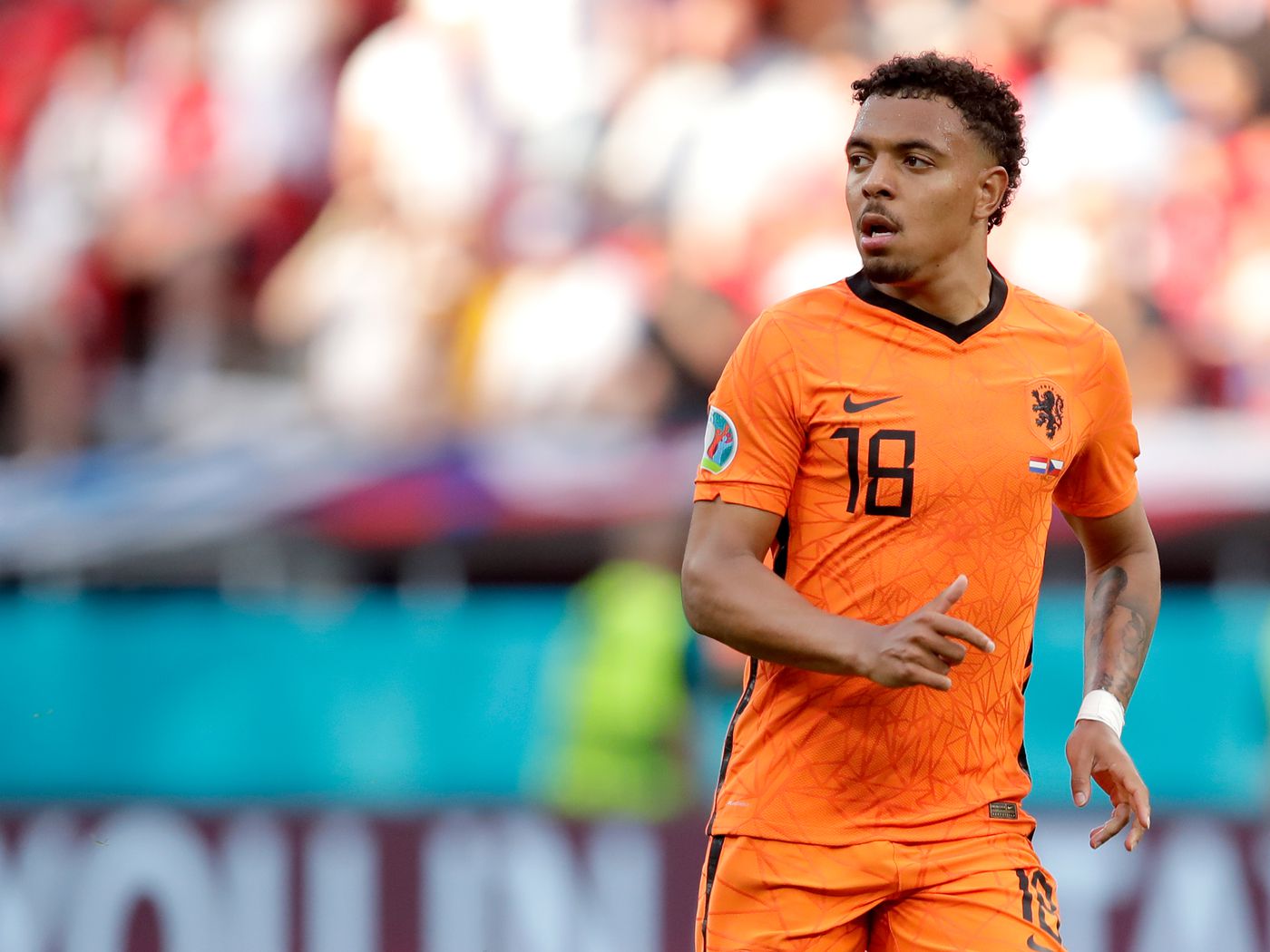 signing attacker Donyell Malen from PSV