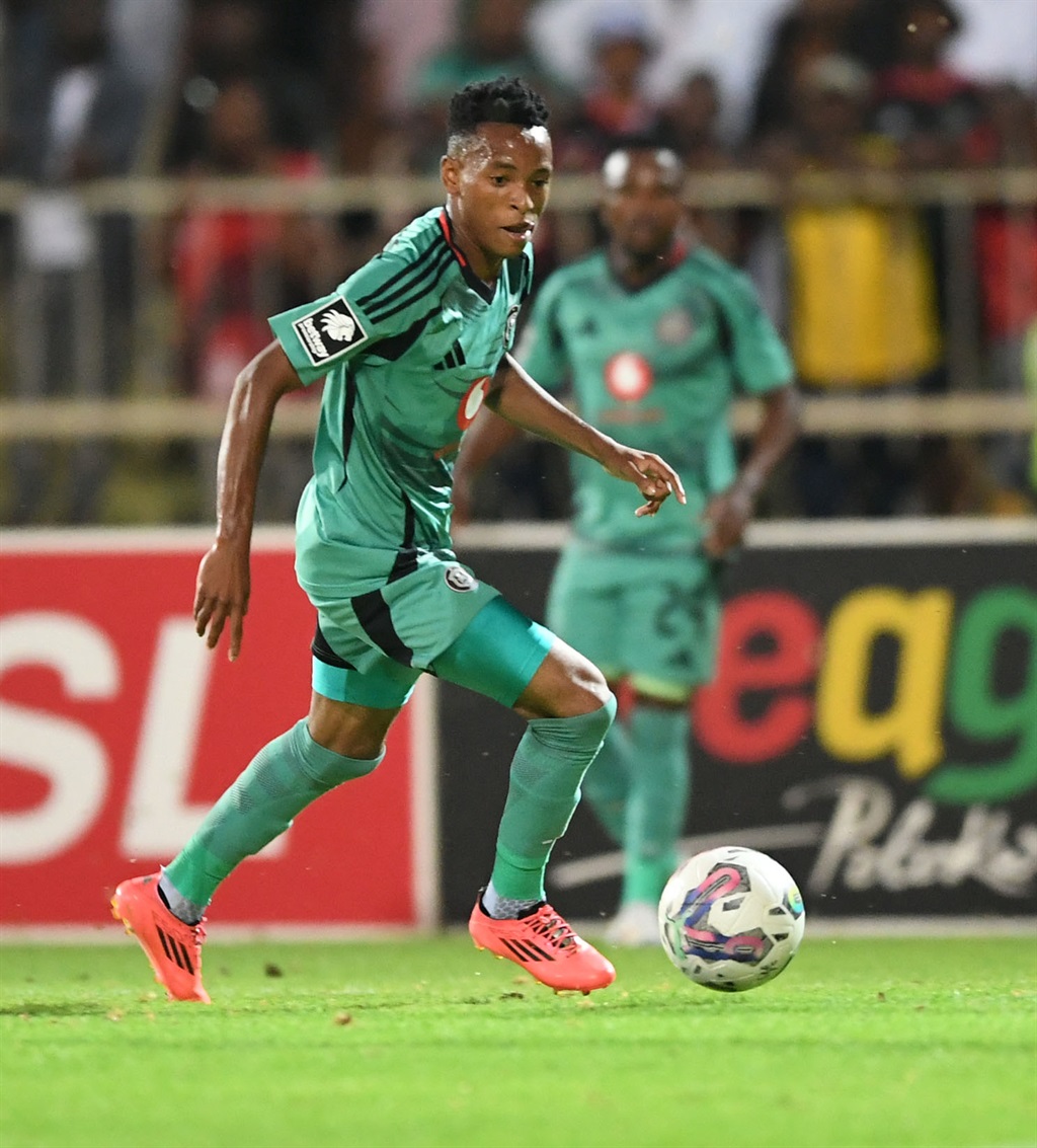 Mofokeng Wins Hearts With Kind Gesture