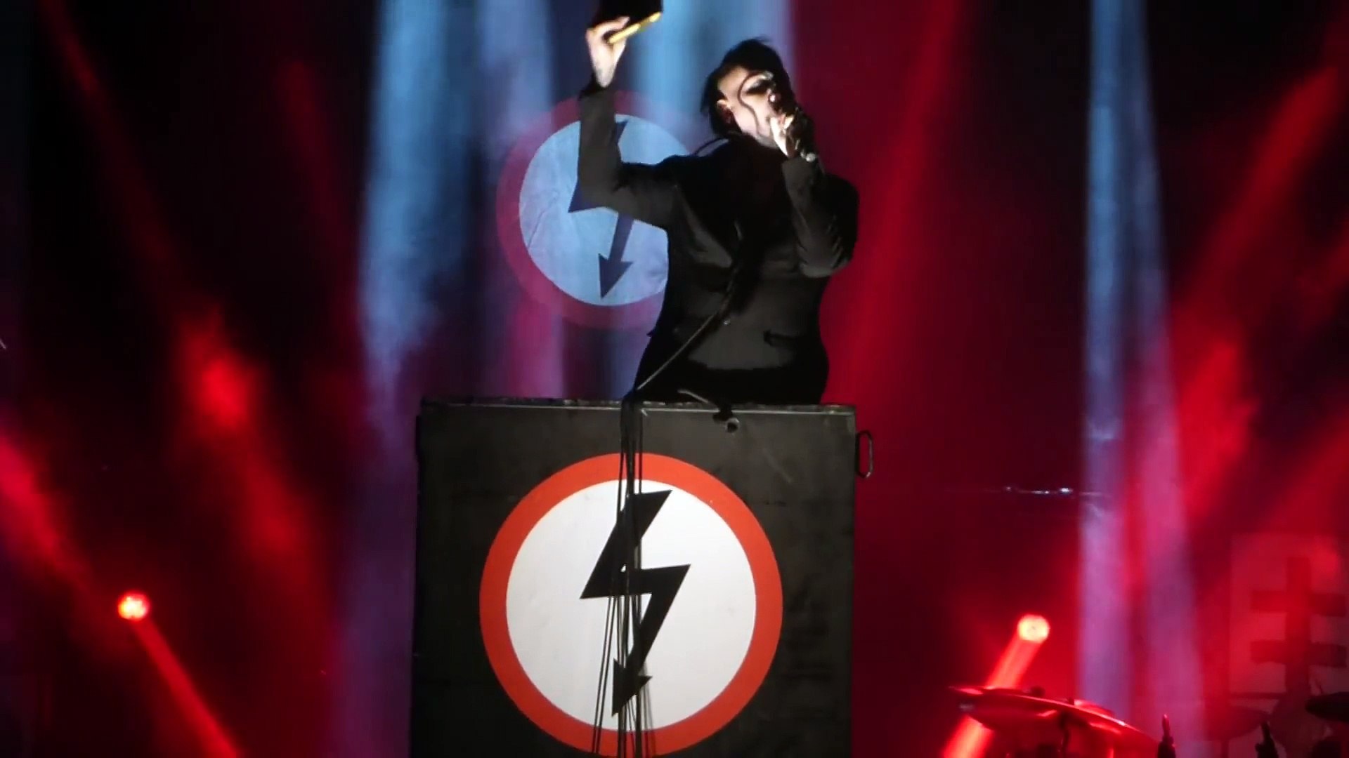 REVISITED: Antichrist Superstar. Life