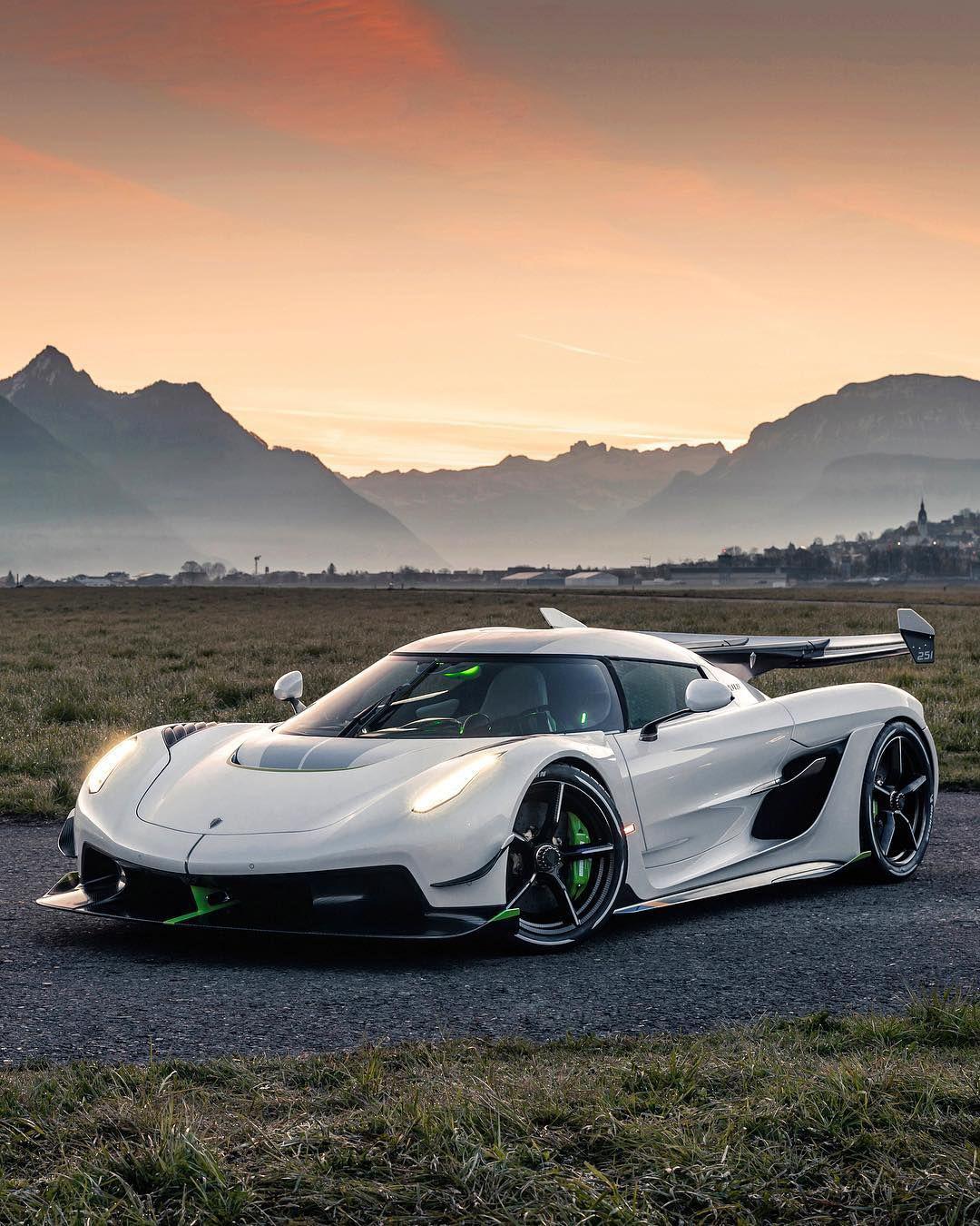 Stunning Koenigsegg Jesko 1080×1350