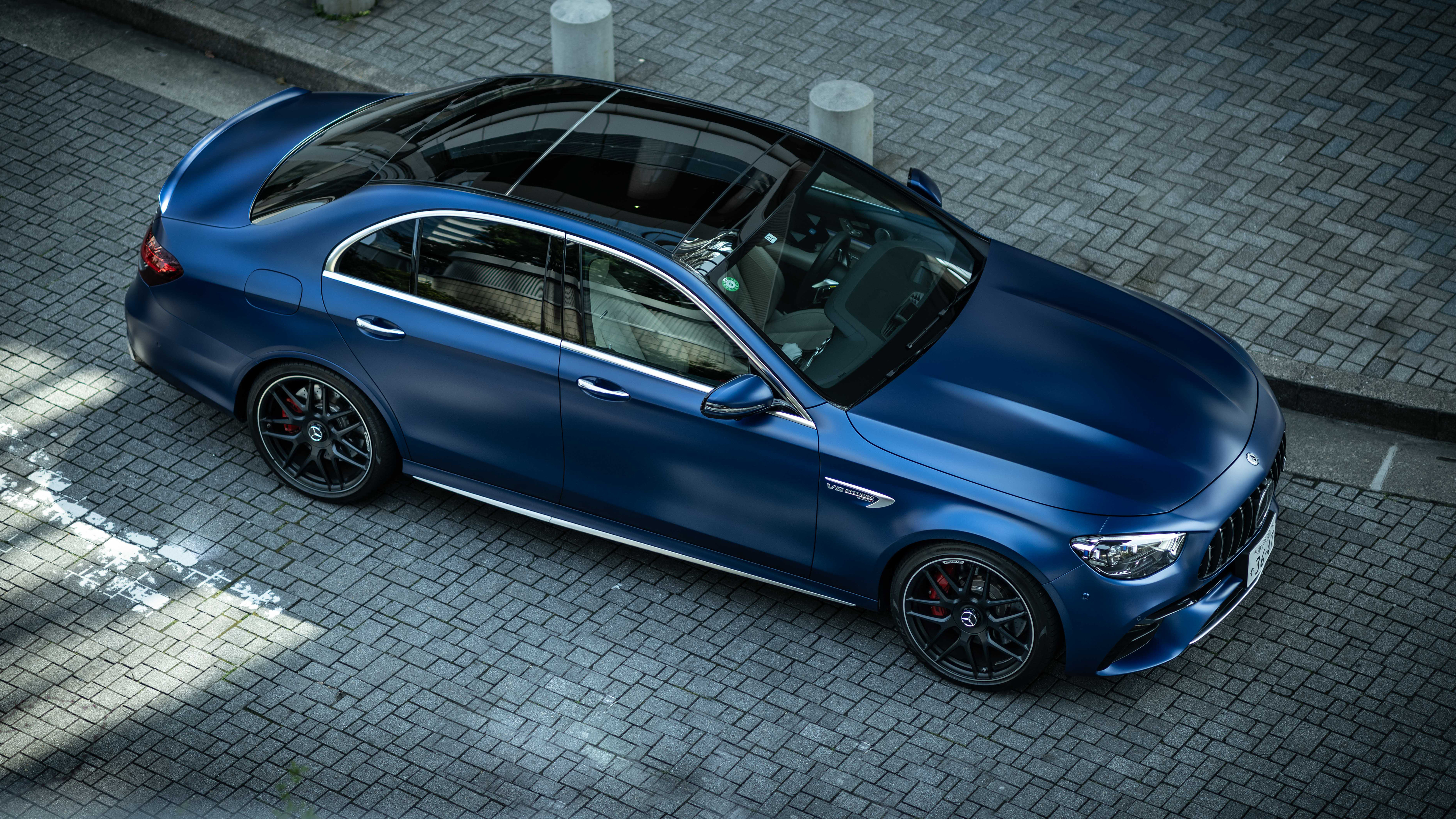 Blue Mercedes AMG E 63 S 4MATIC + Top