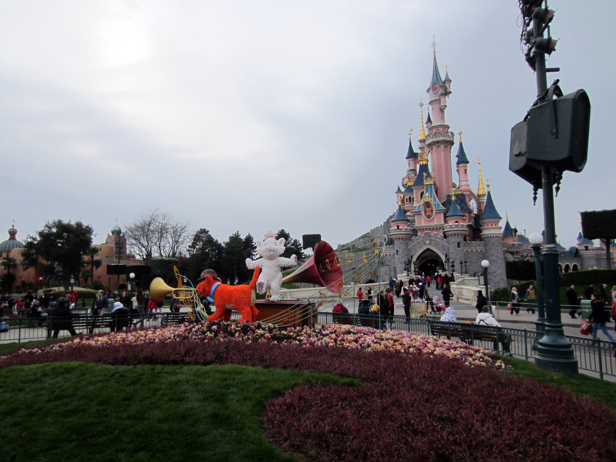 Disneyland Paris Photo: Swing into
