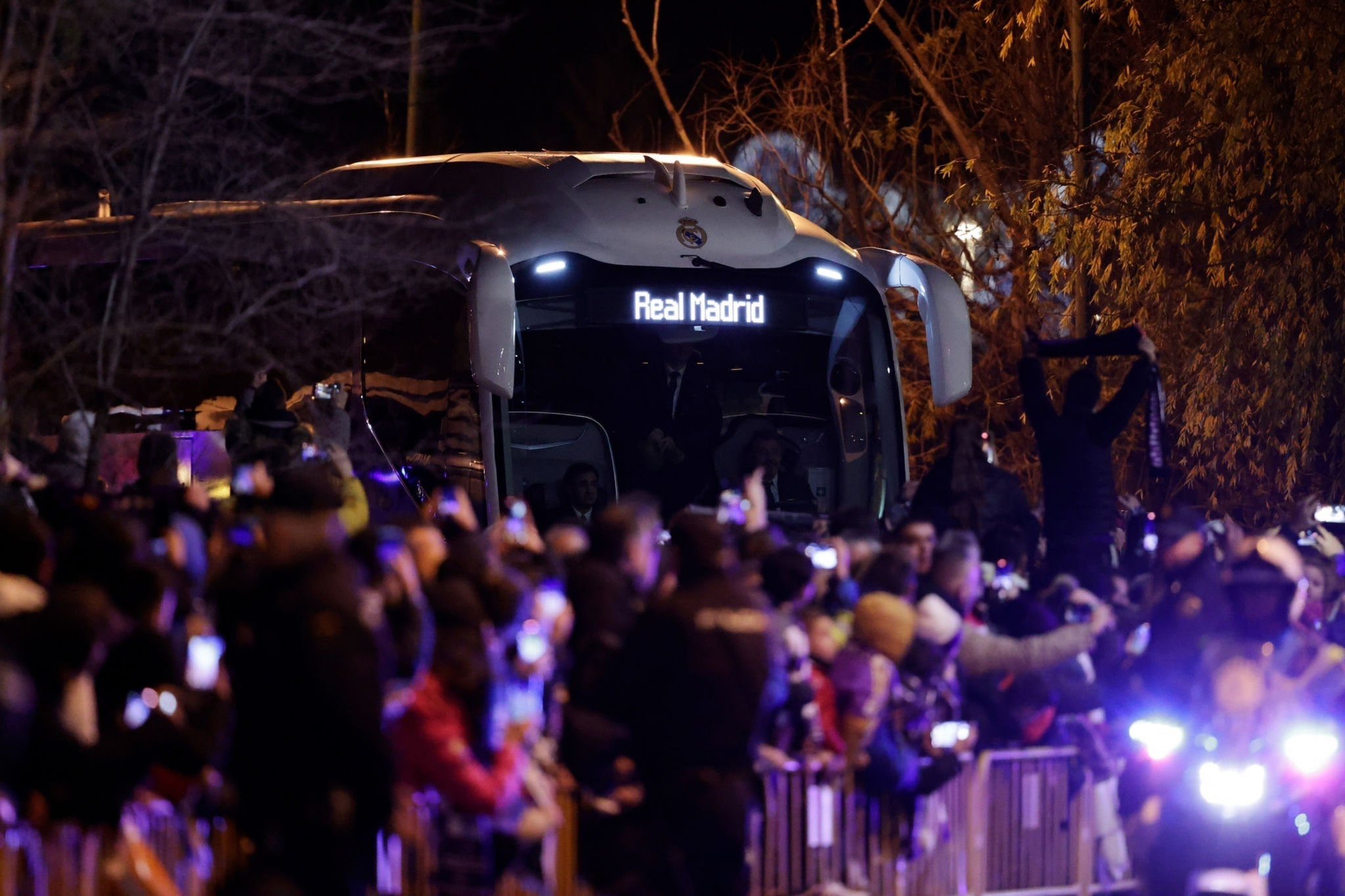 Real Madrid bus photo are soo cold