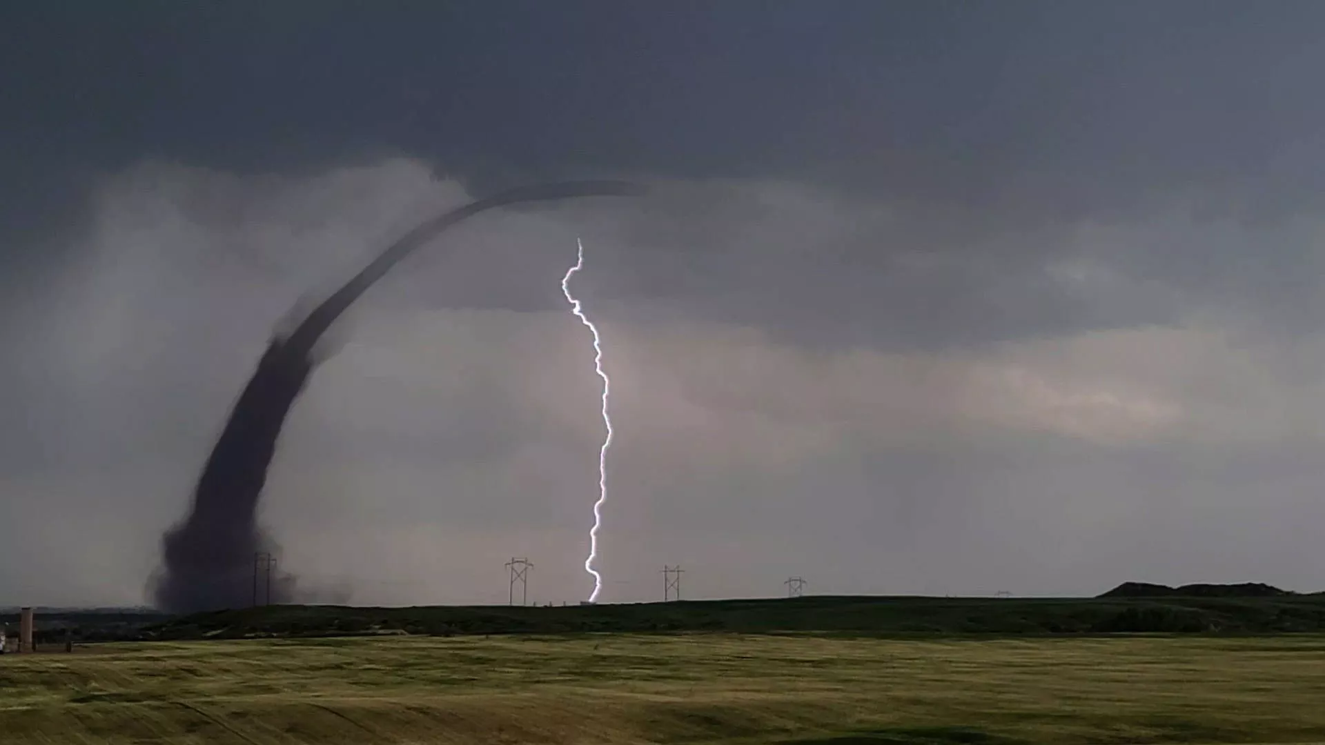 Storm Chase Tornado Lightning Wallpaper