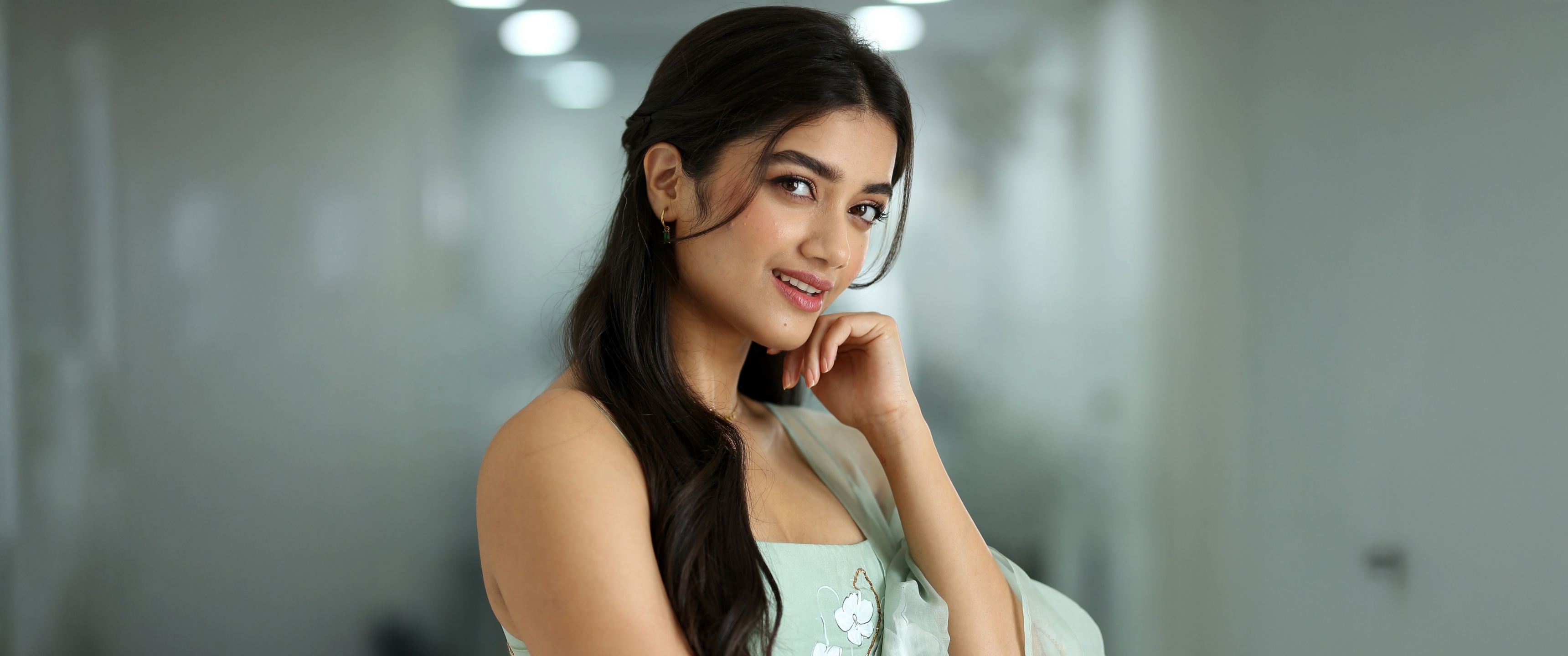 Bhagyashri Borse Wallpaper 4K, 5K