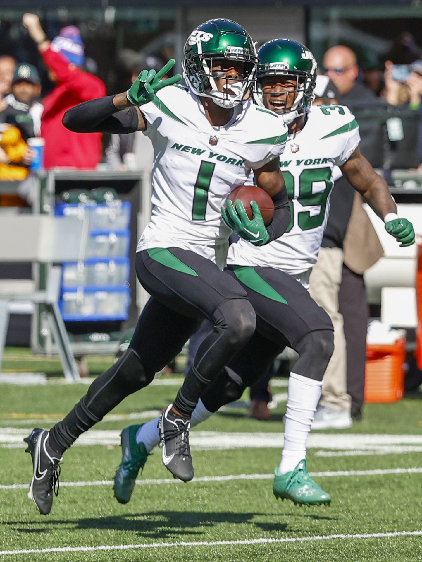 Jets rookies the heroes in win vs