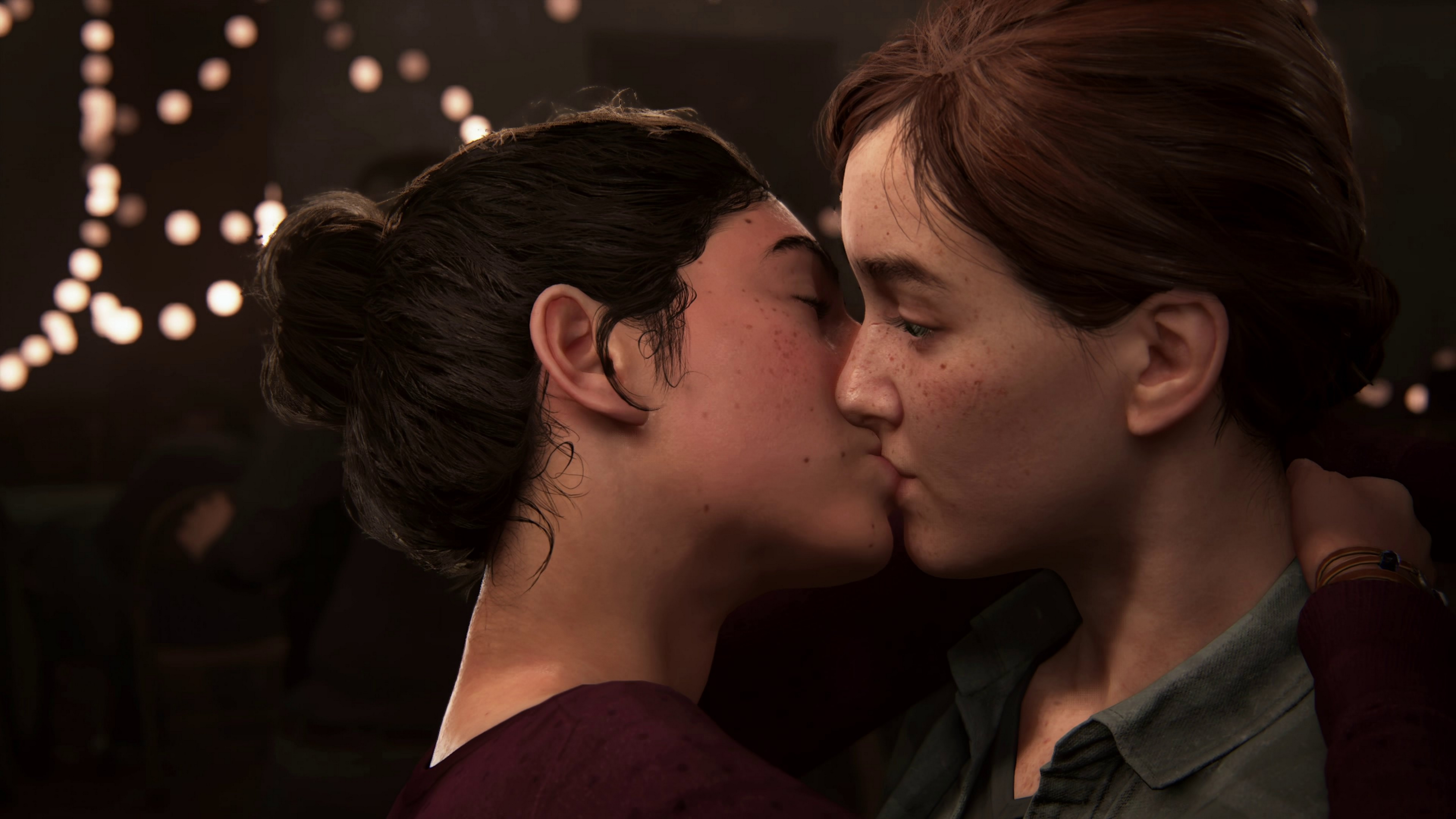 Ellie and Dina Kissing 4K Wallpaper