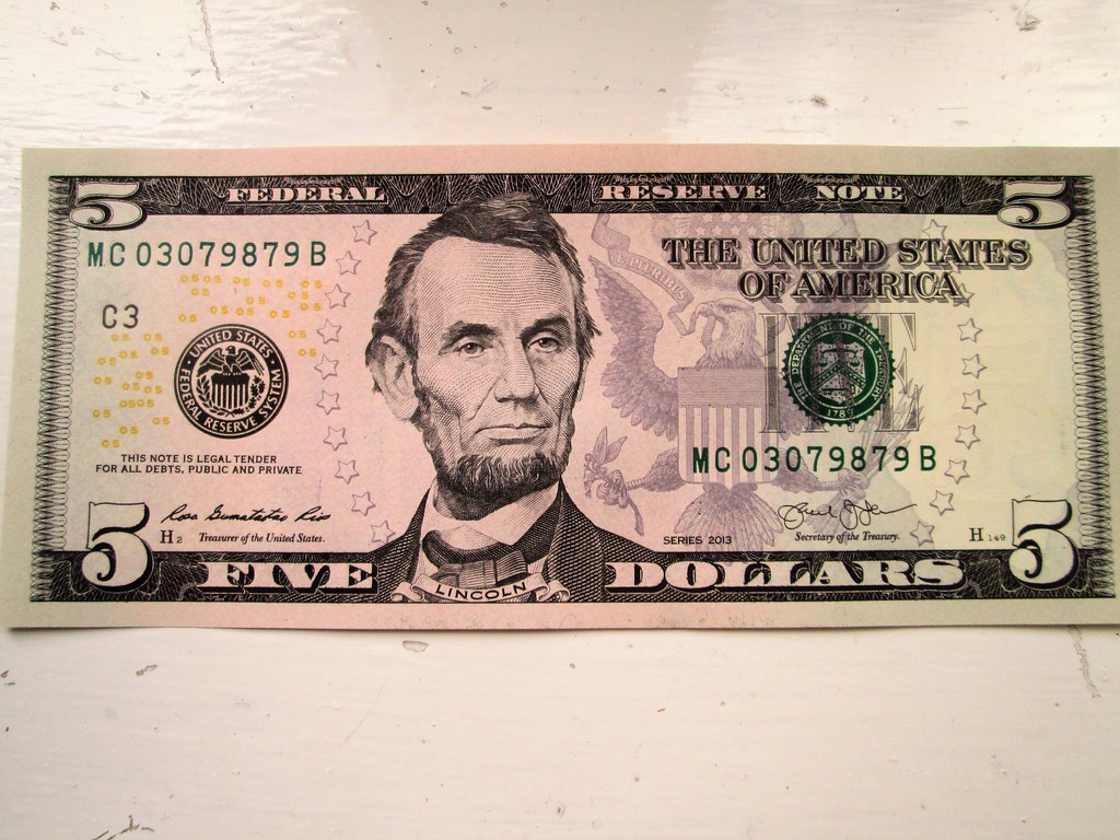 USA 5 Dollar Bill Abe Lincoln
