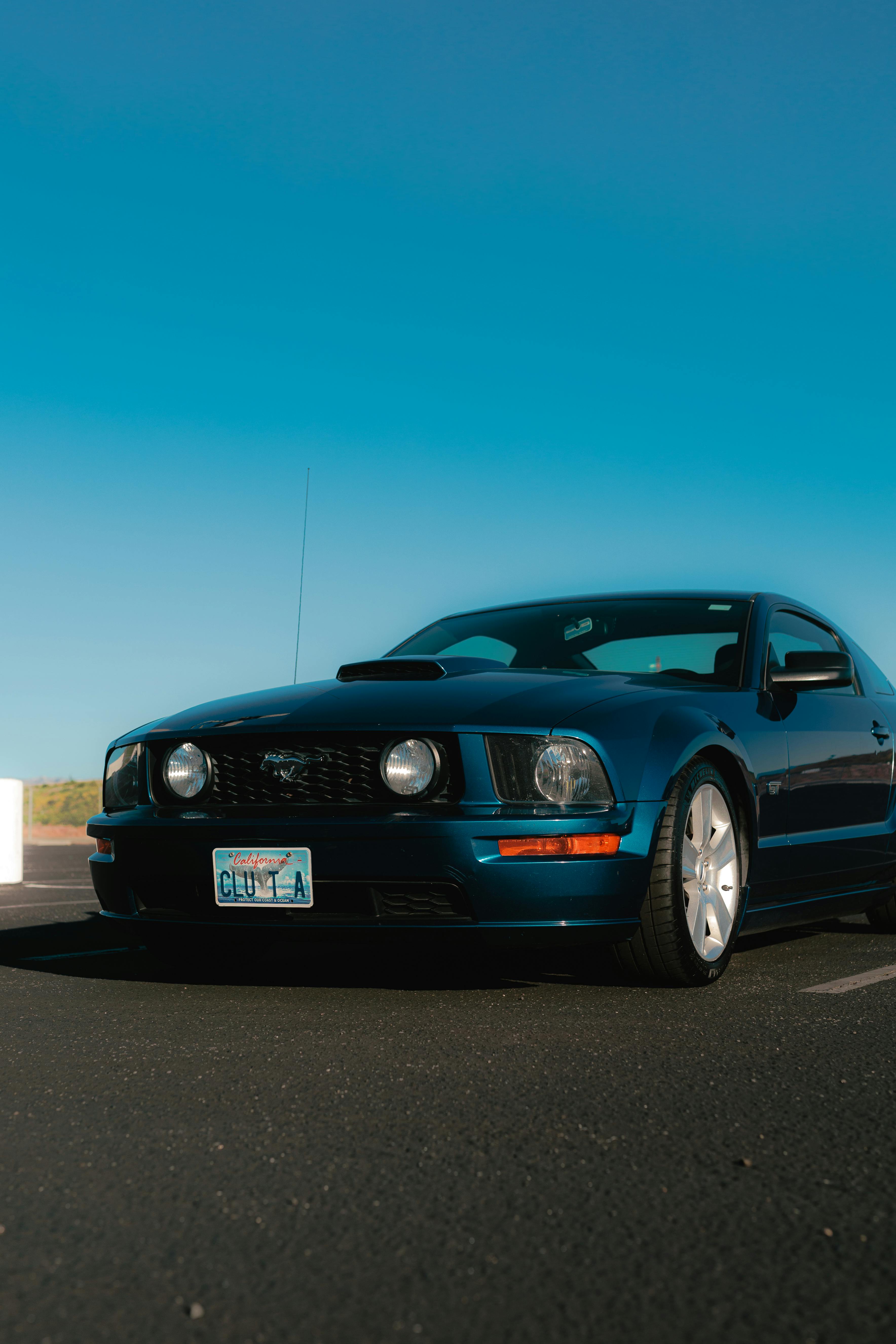 Ford Mustang · Free