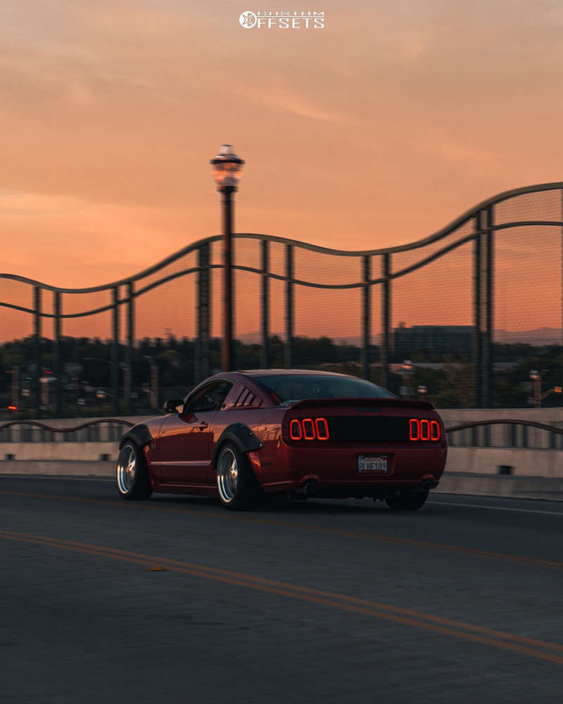 Ford Mustang with 18x8.5 30 ESR